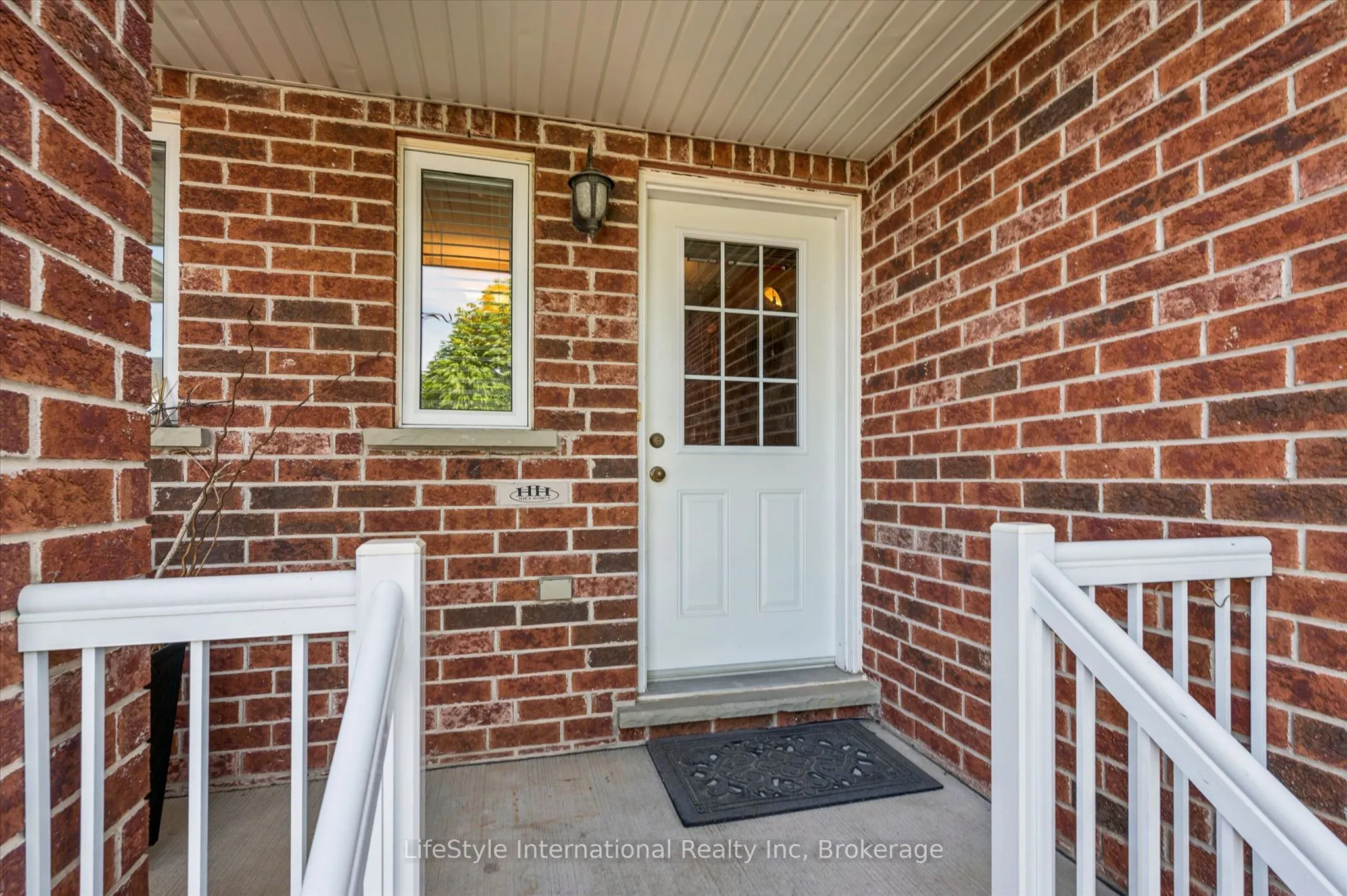 47 HASLER Crescent