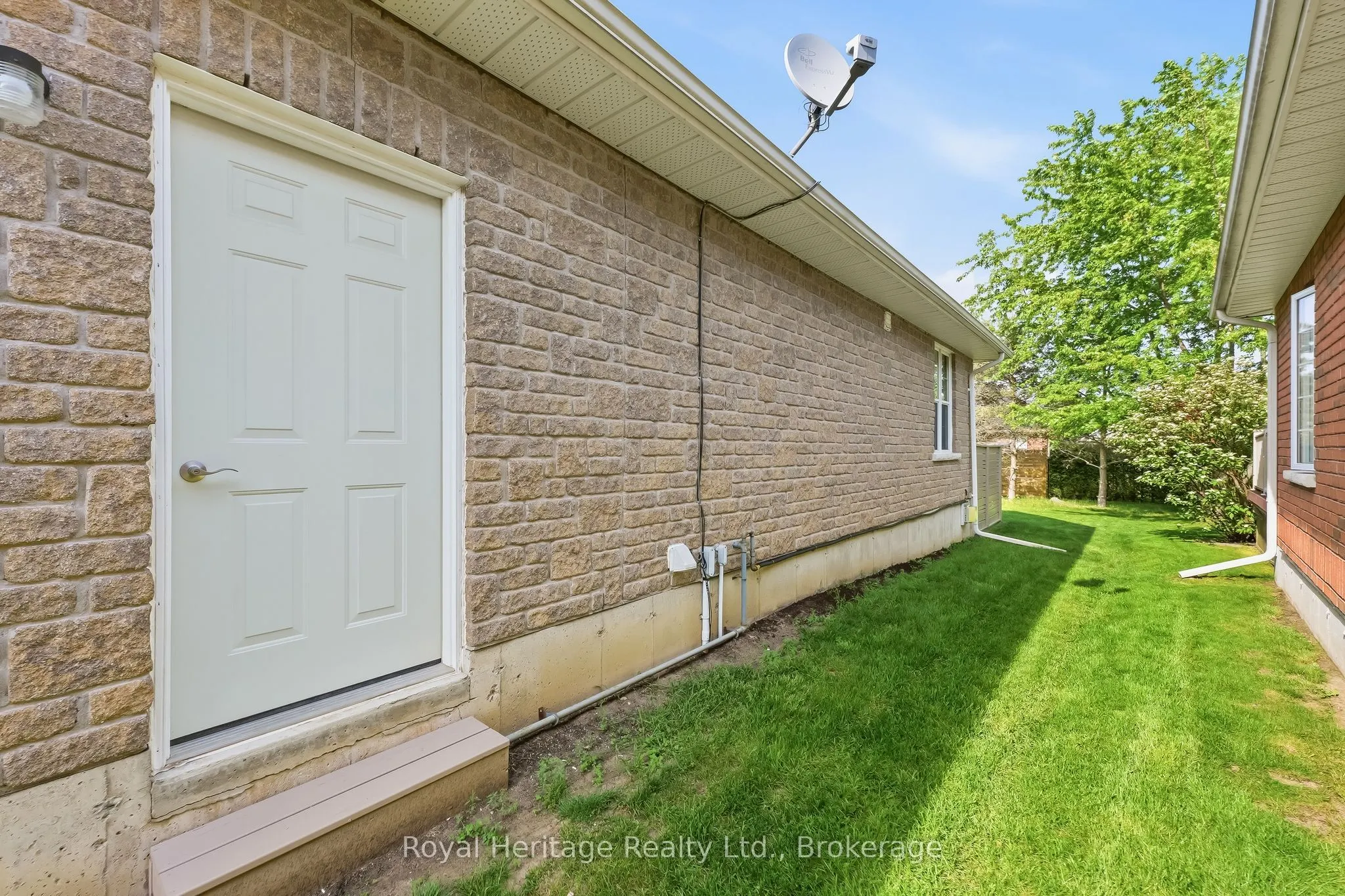 2 Cortland Way