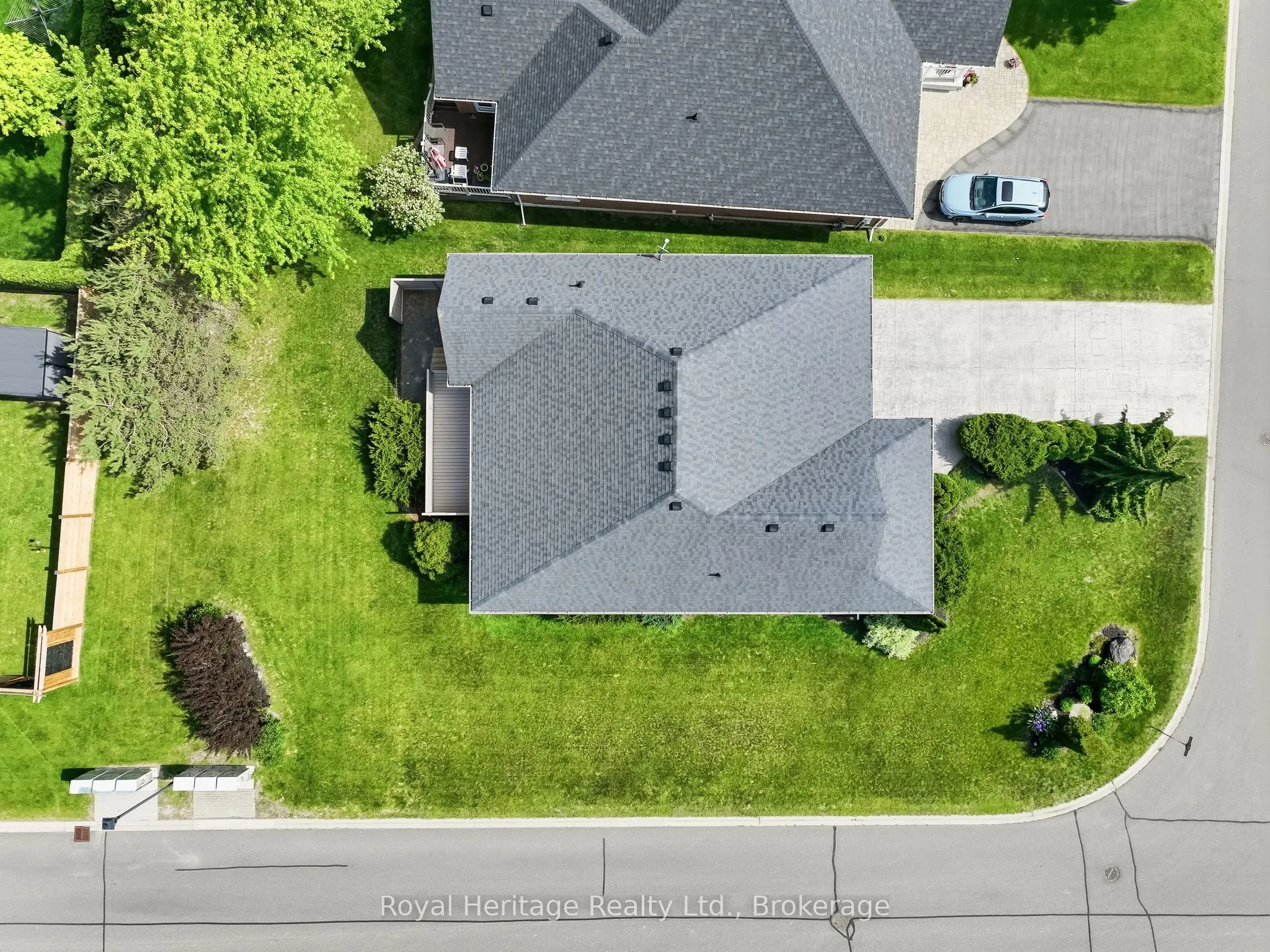 2 Cortland Way