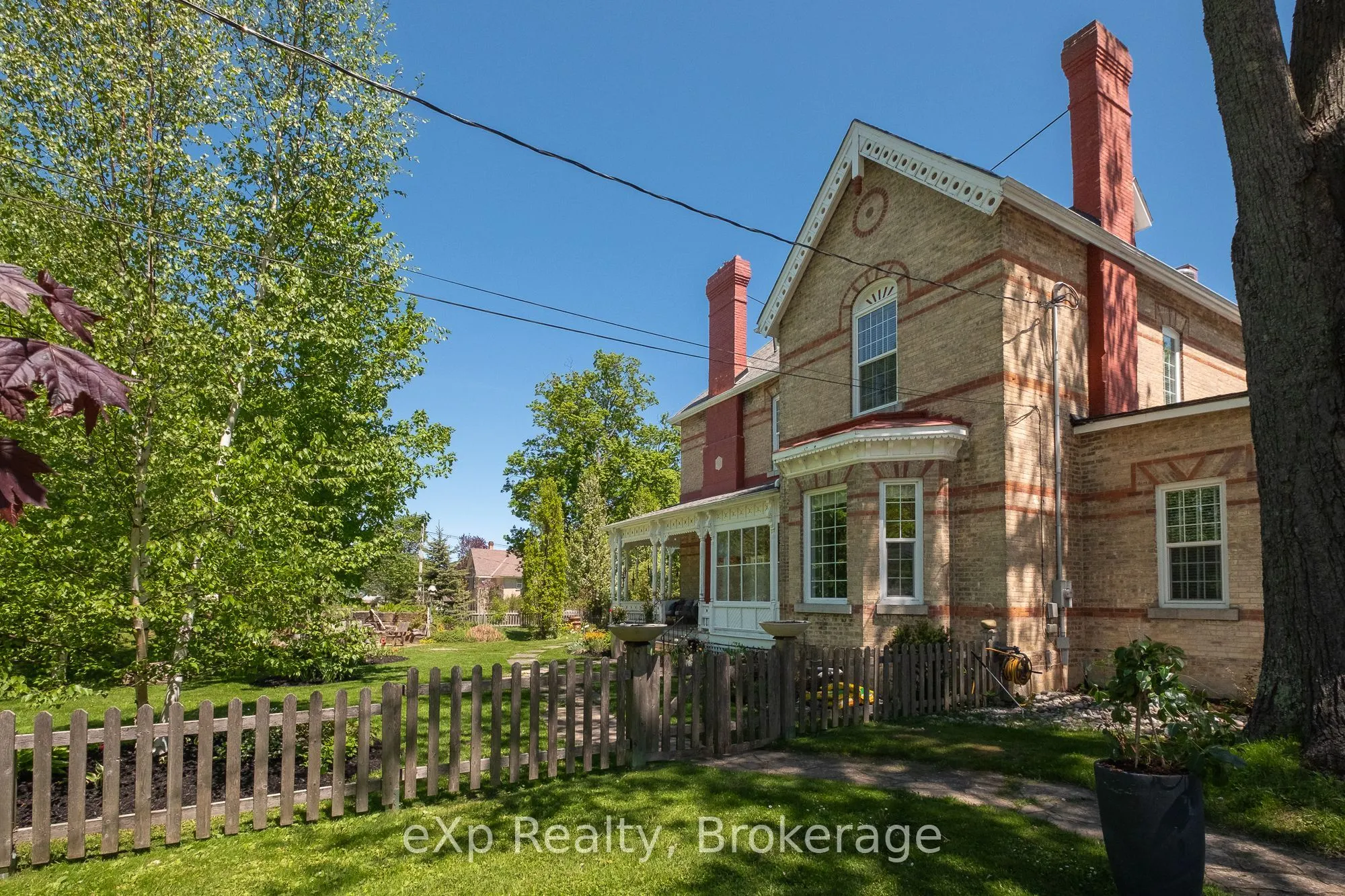 285 Mary Street