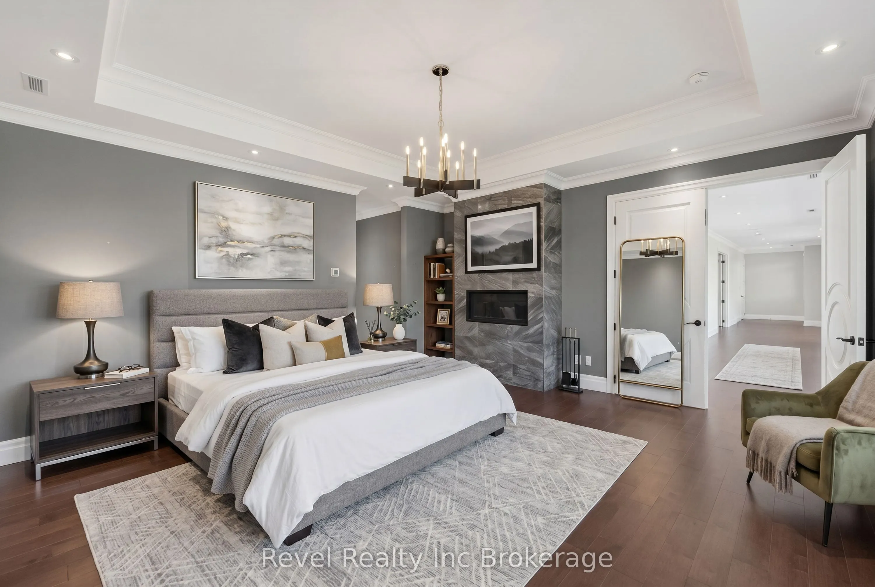241 Tamarack Boulevard