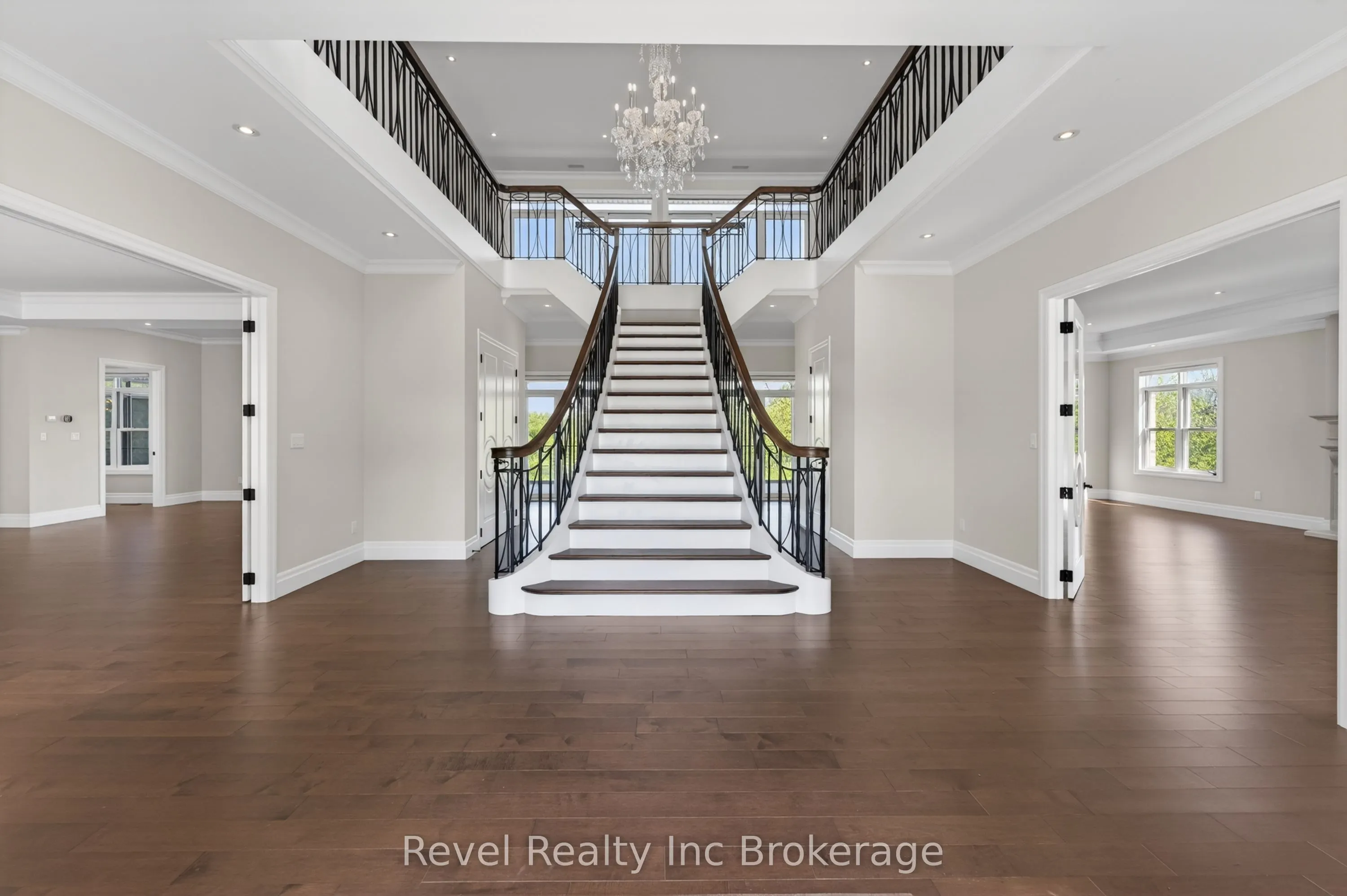 241 Tamarack Boulevard