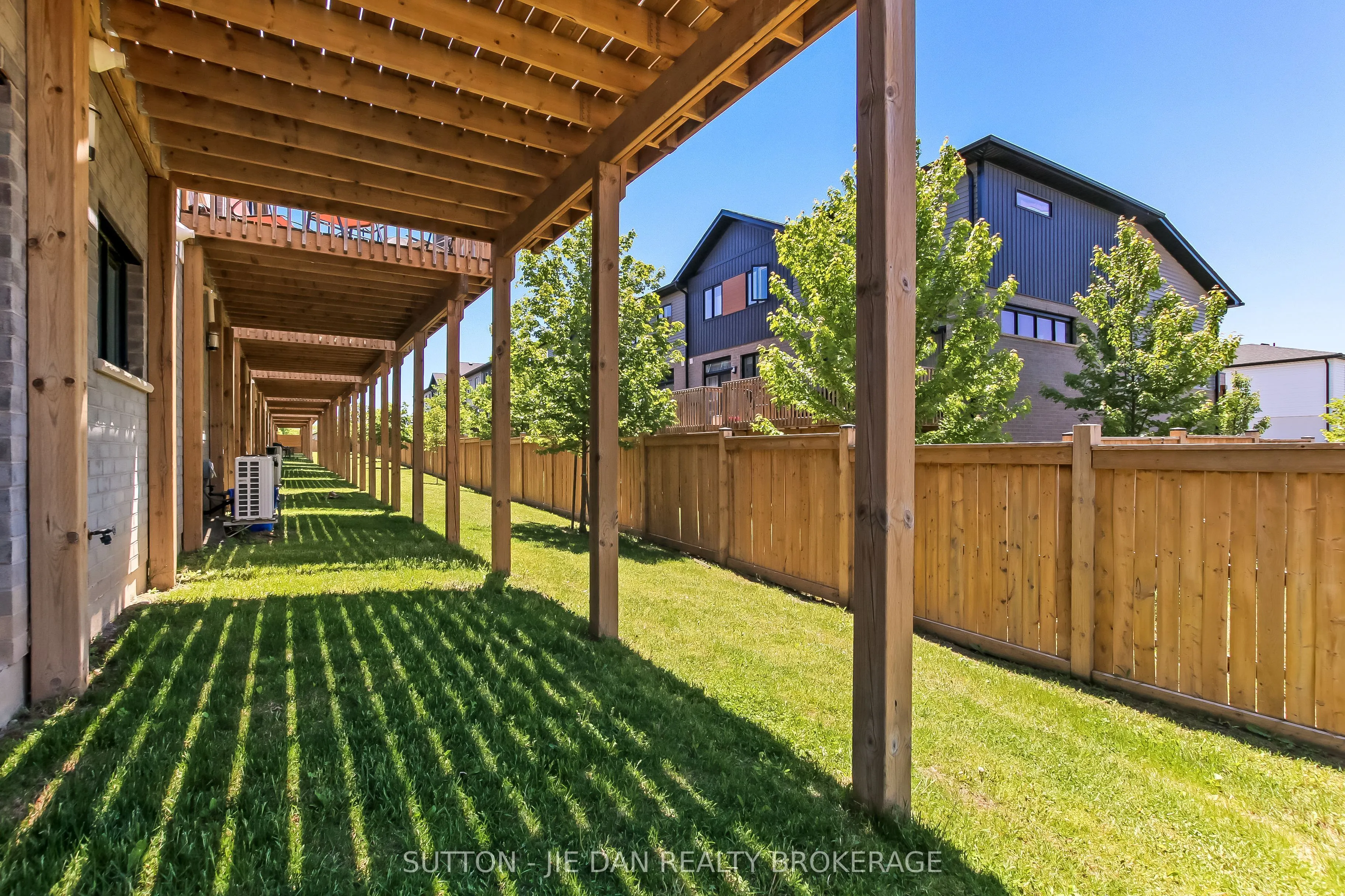819 KLEINBURG Drive #2