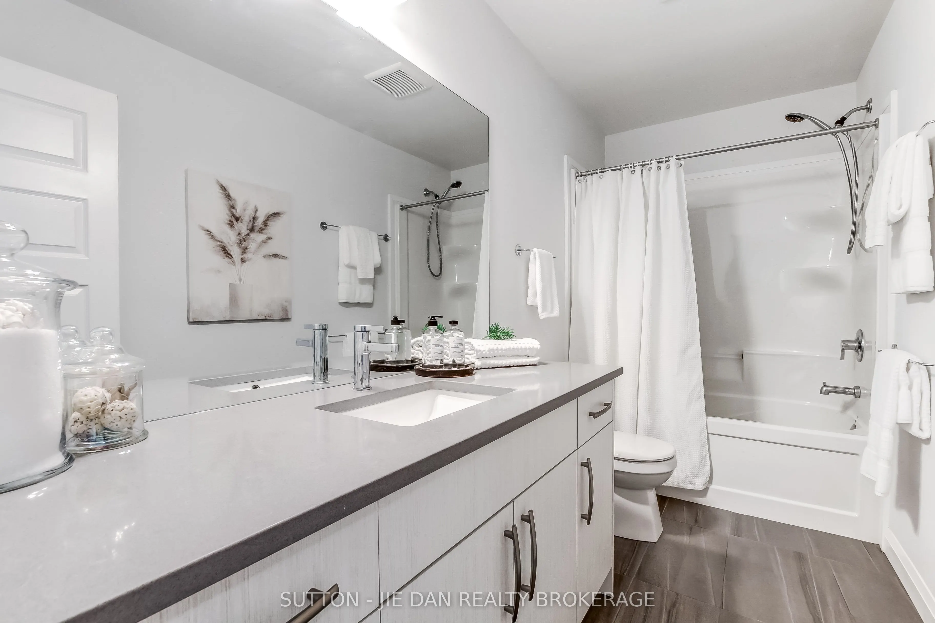 819 KLEINBURG Drive #2