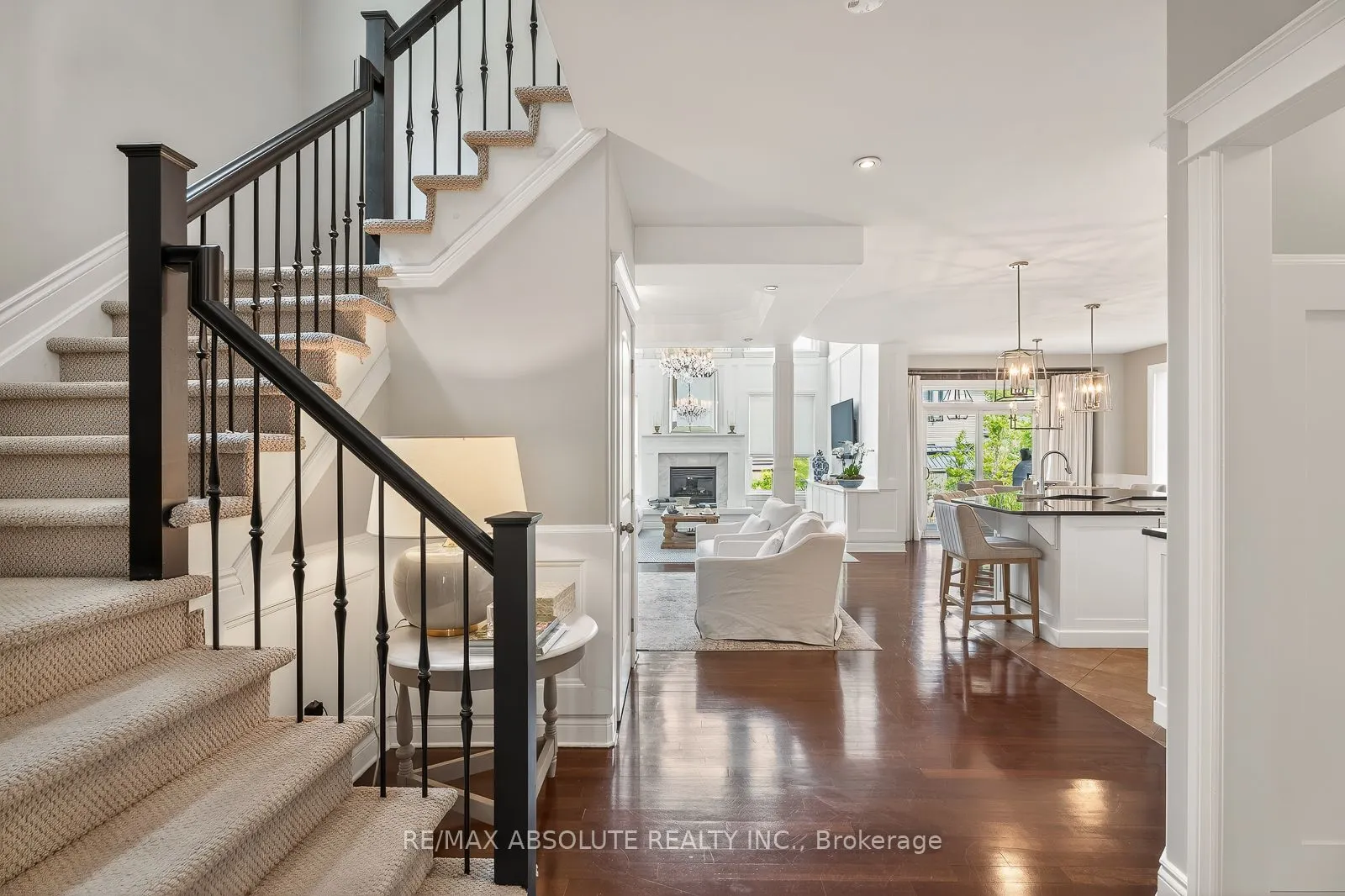 414 LANDSWOOD Way