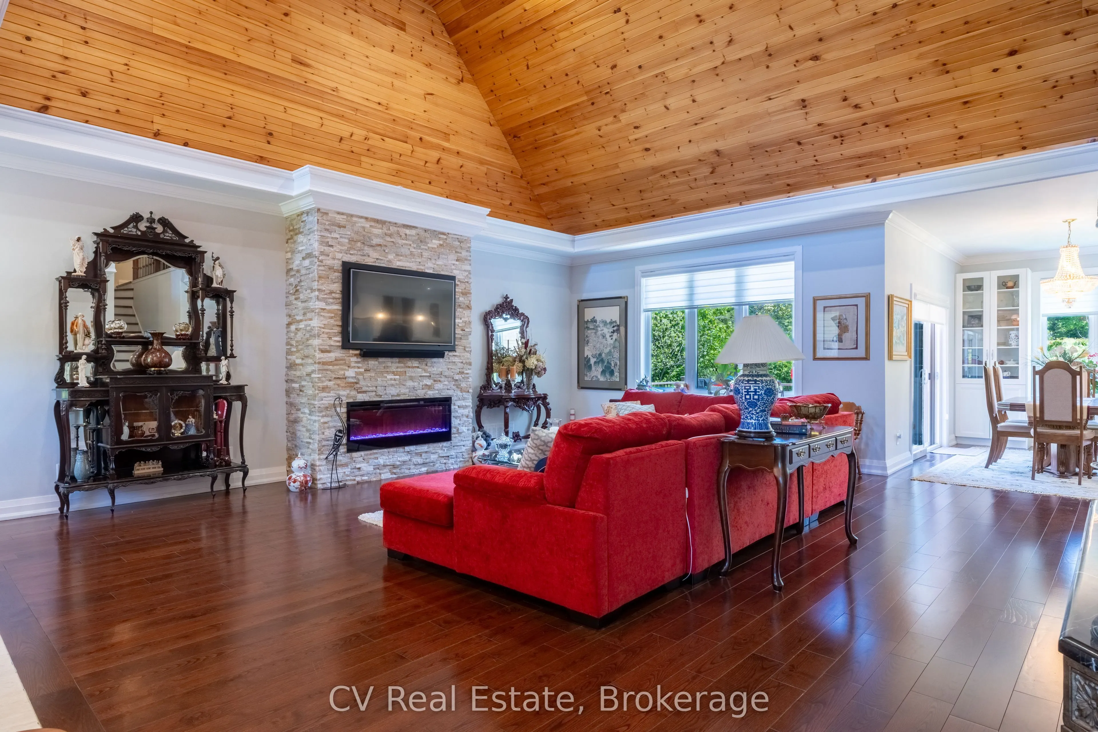 180 St. Edmunds Crescent