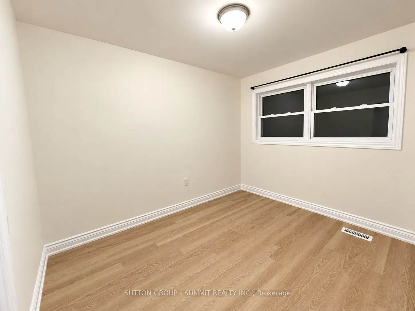 9 Grenadier Drive