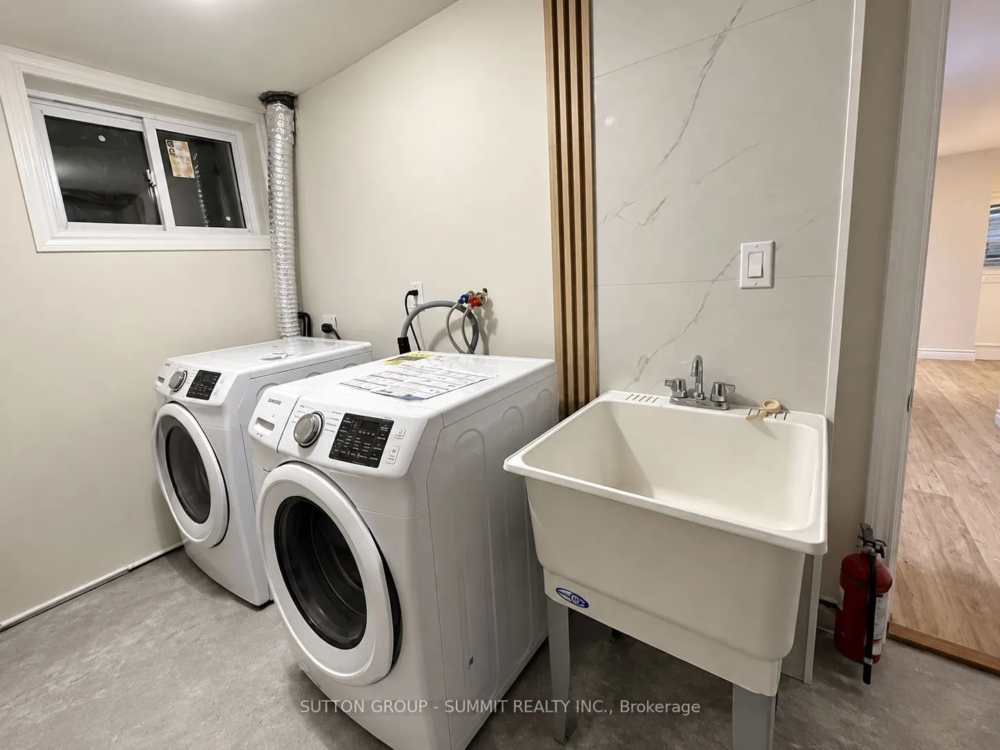 9 Grenadier Drive