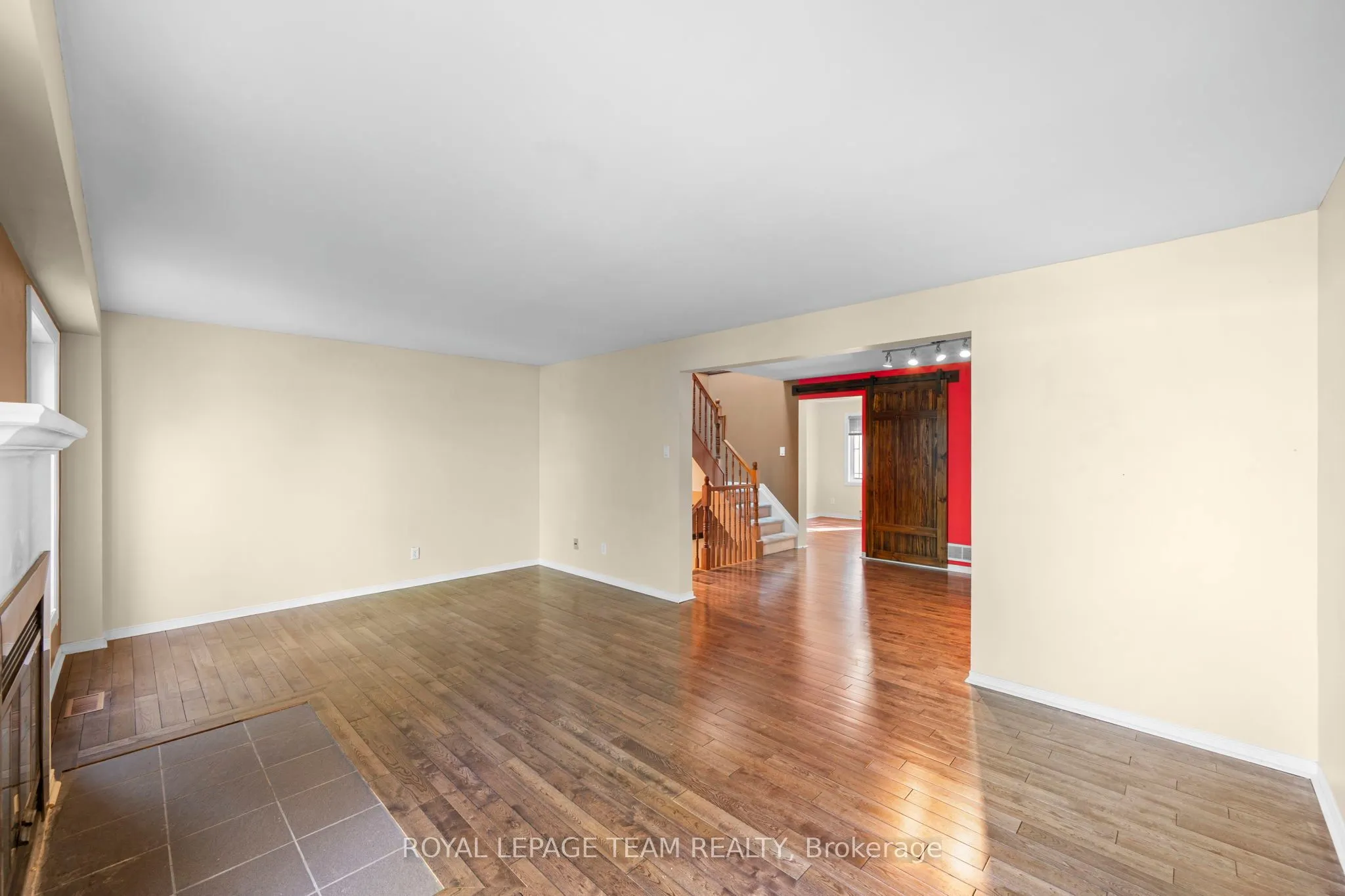 8 Mannington Court