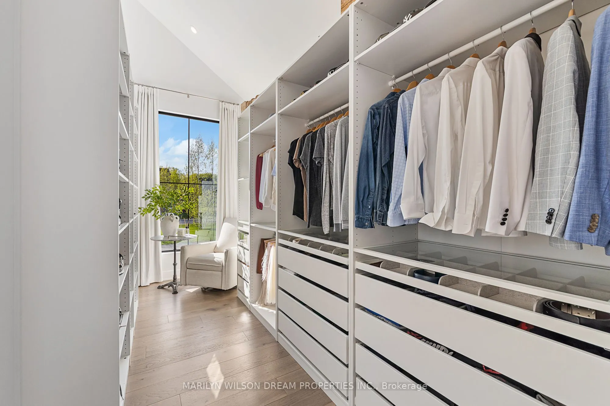 6109 Knights Drive