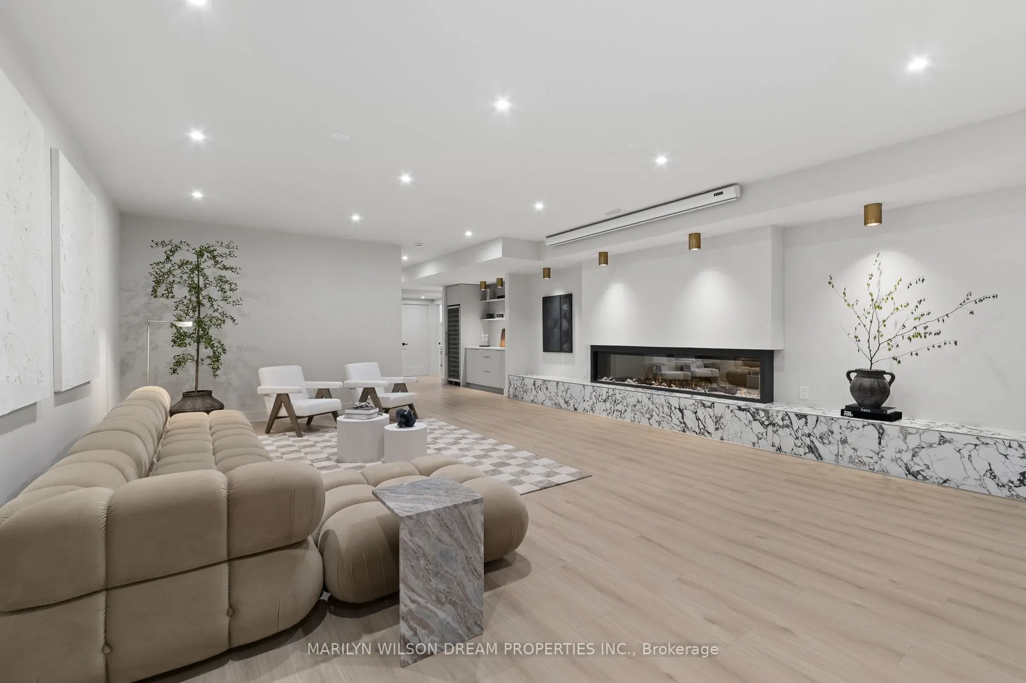 6109 Knights Drive