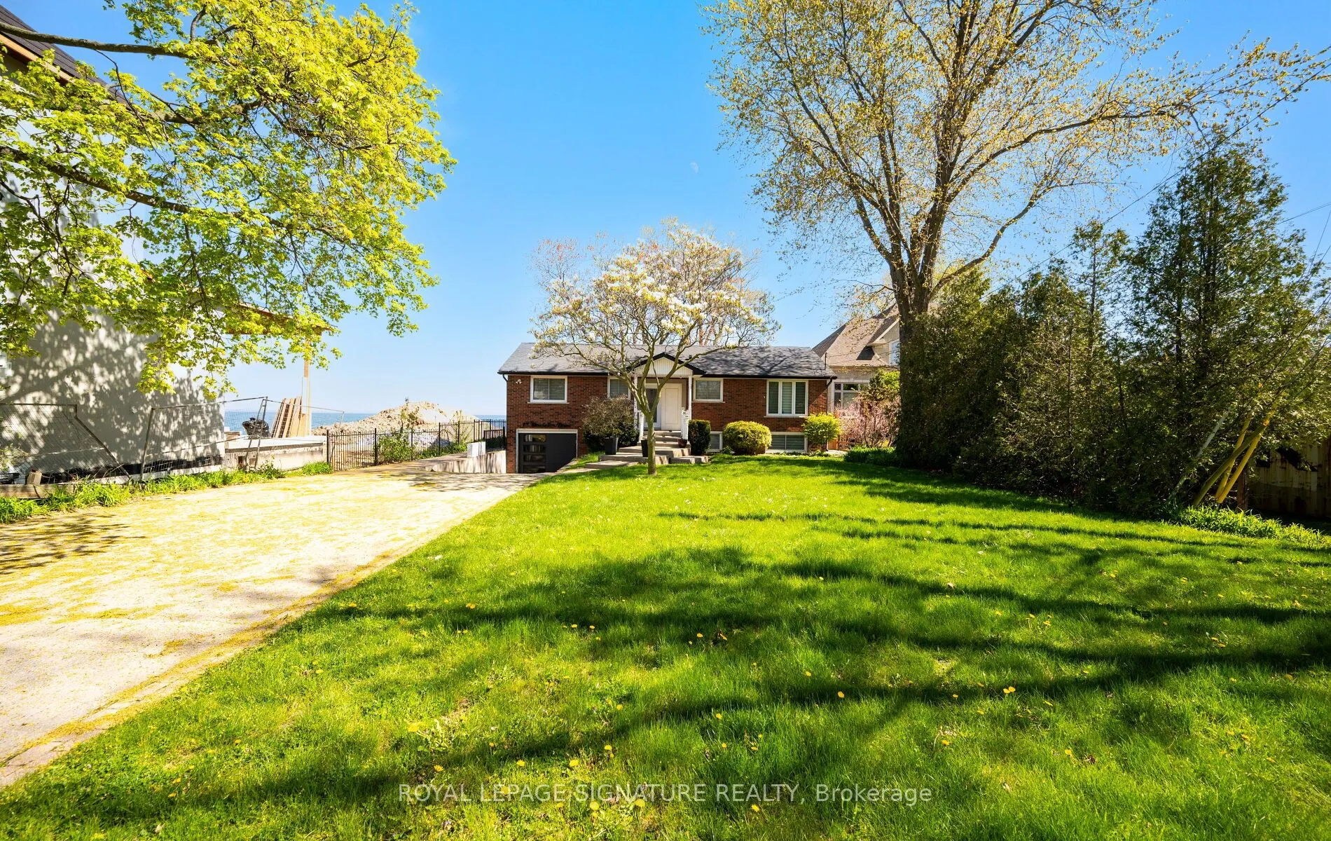 17 Wendakee Drive