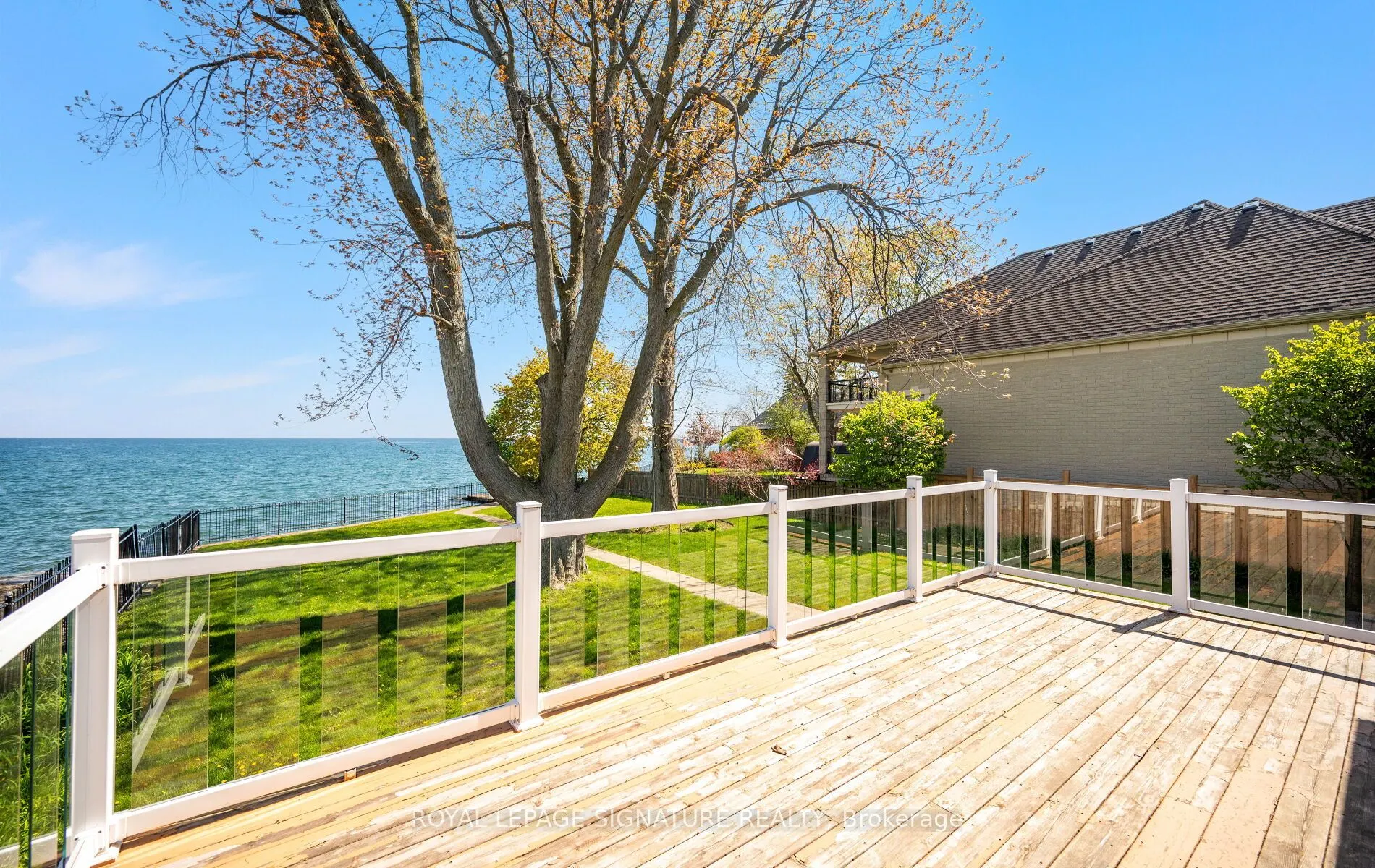 17 Wendakee Drive