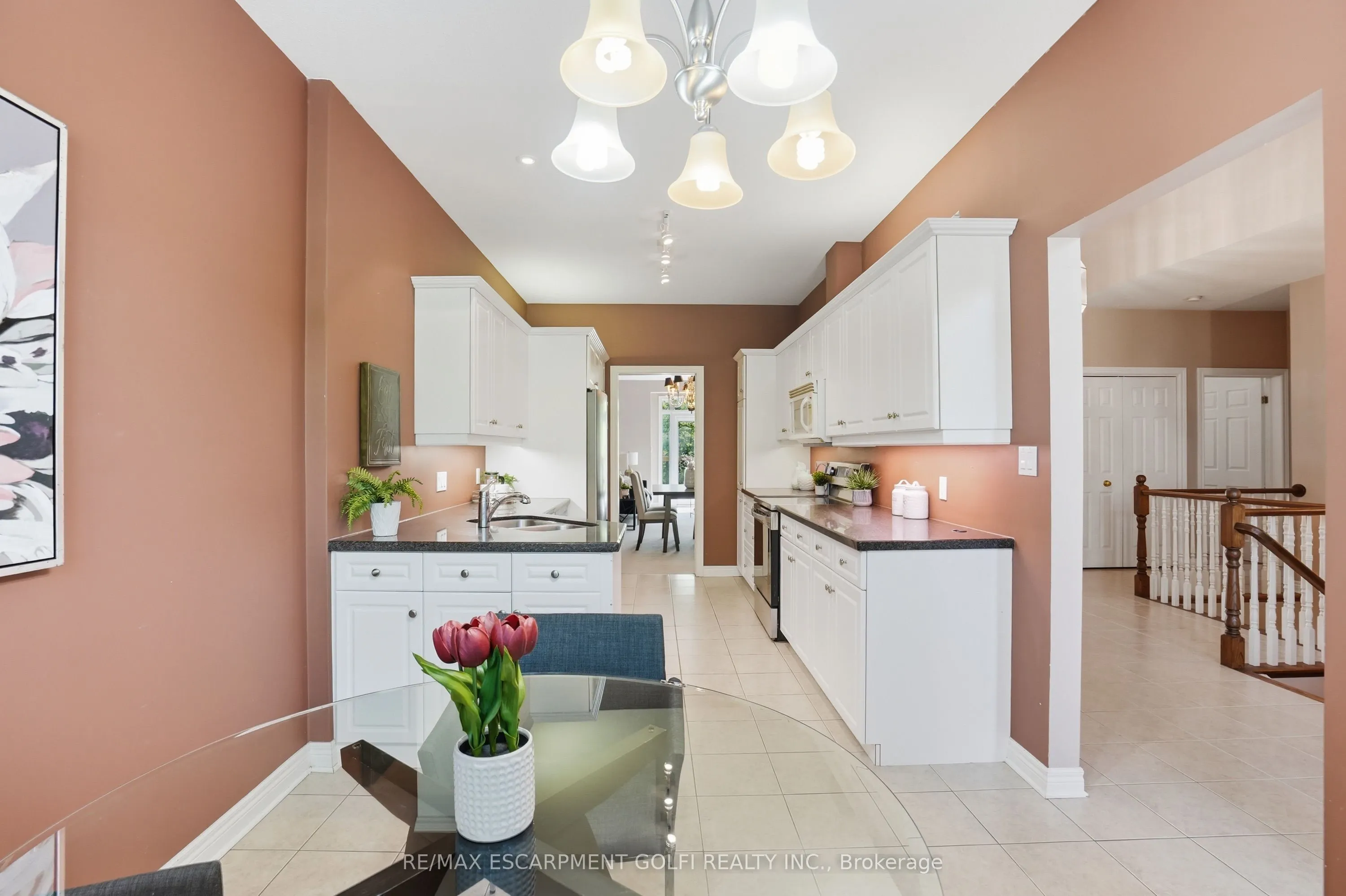 58 Glendale Avenue #12