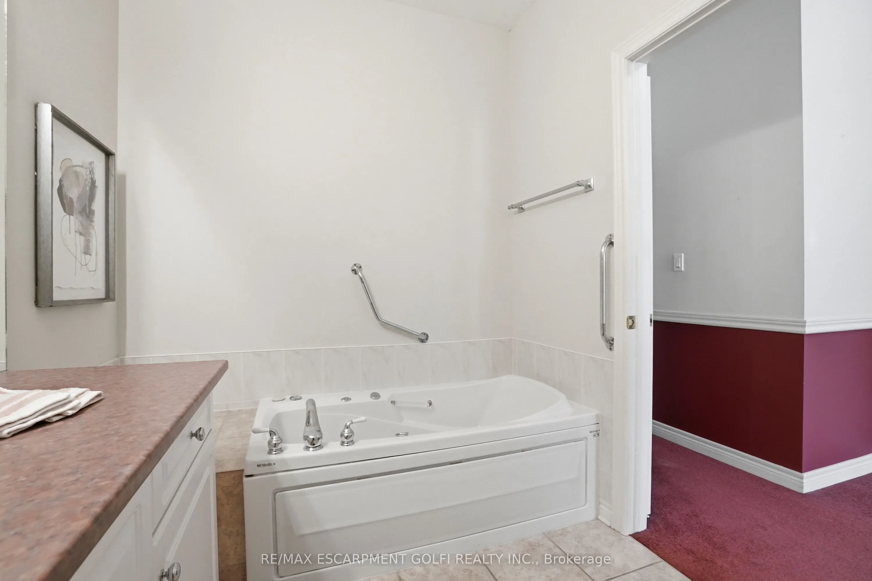 58 Glendale Avenue #12