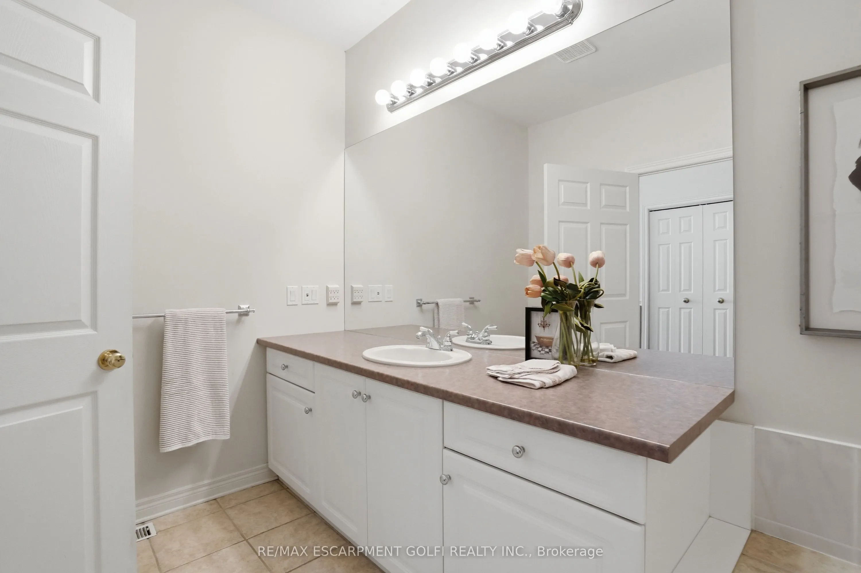 58 Glendale Avenue #12