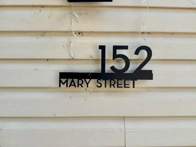 152 Mary Street