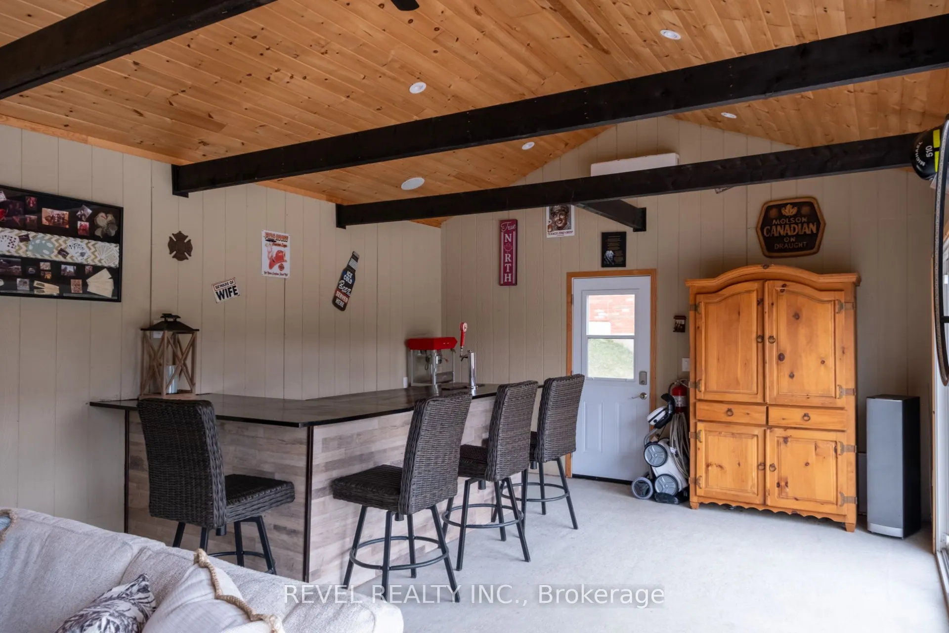 9343 Wellington 22 Road