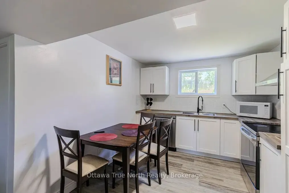 35 Tauvette Street