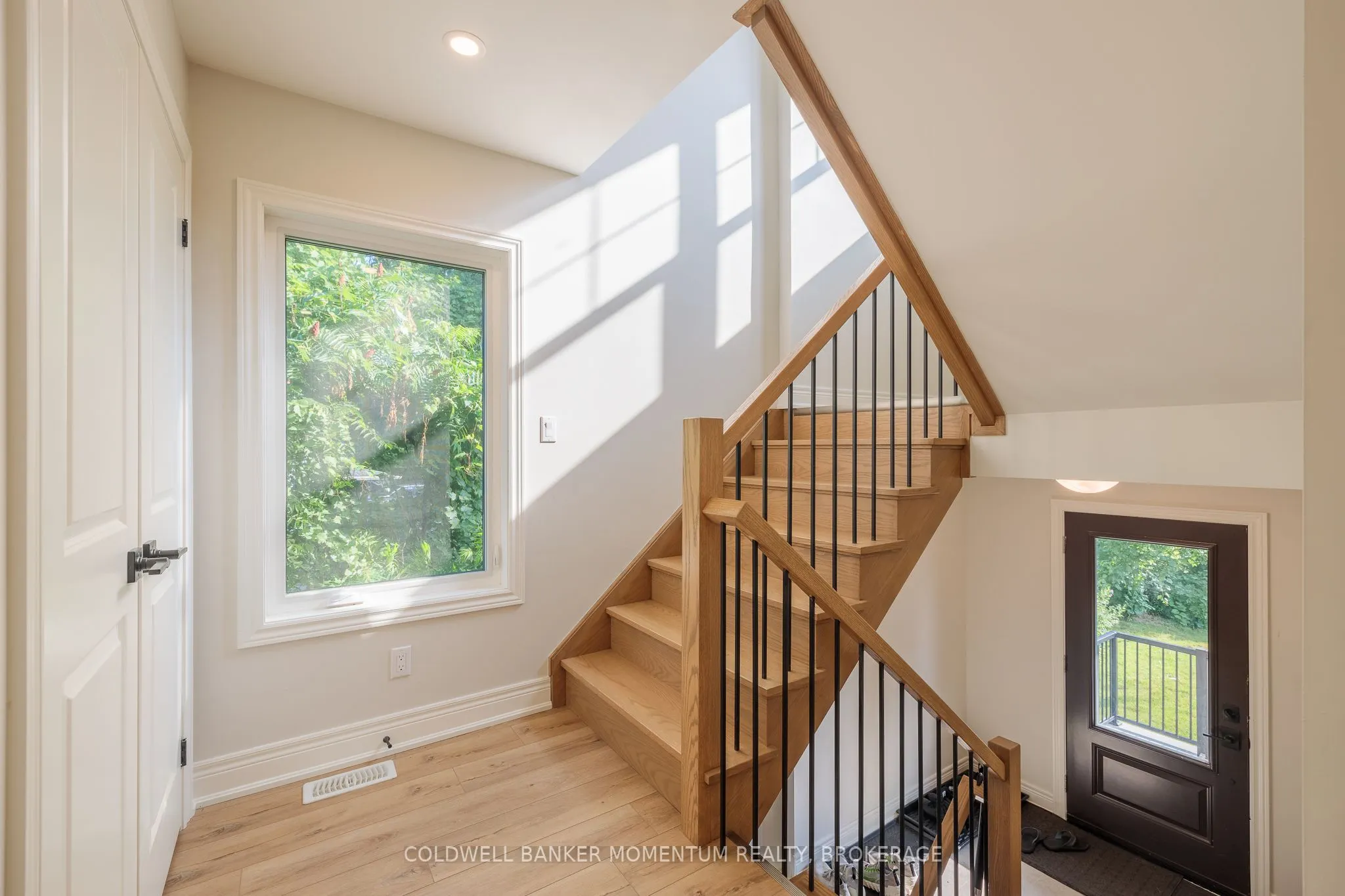 153 B MOFFATT Street #B