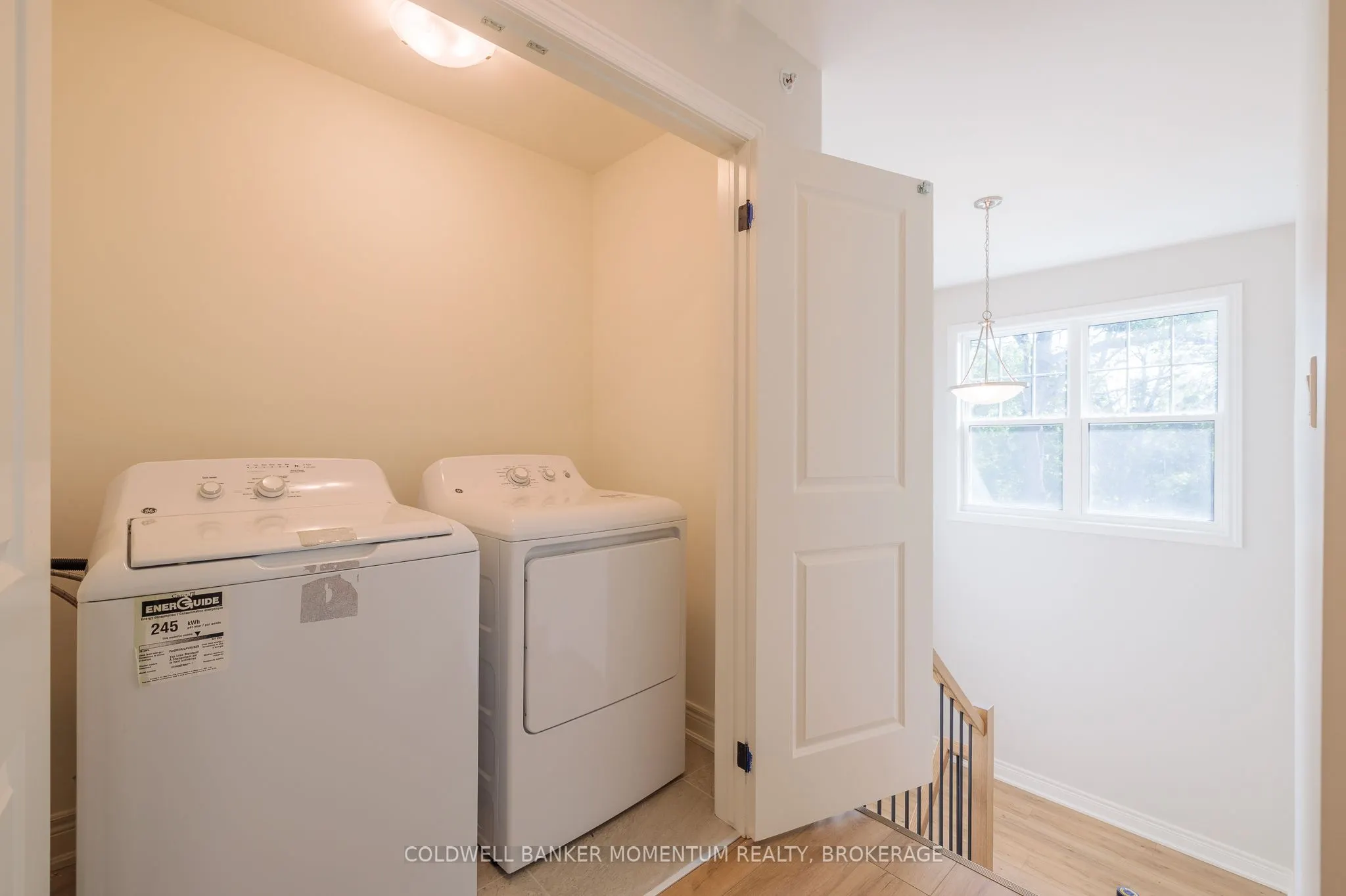 153 B MOFFATT Street #B