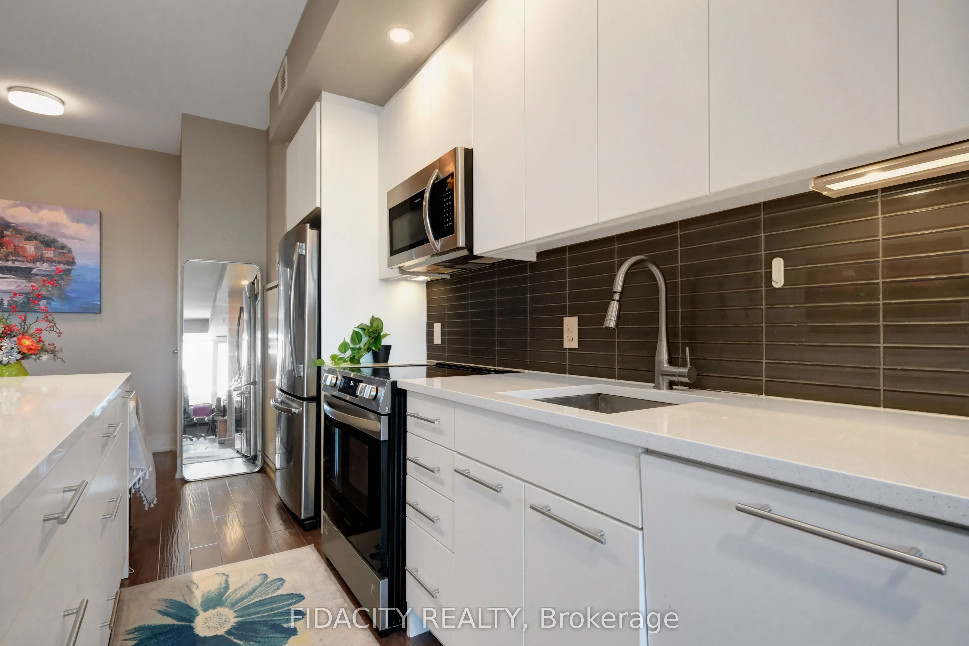 108 Richmond Road #609