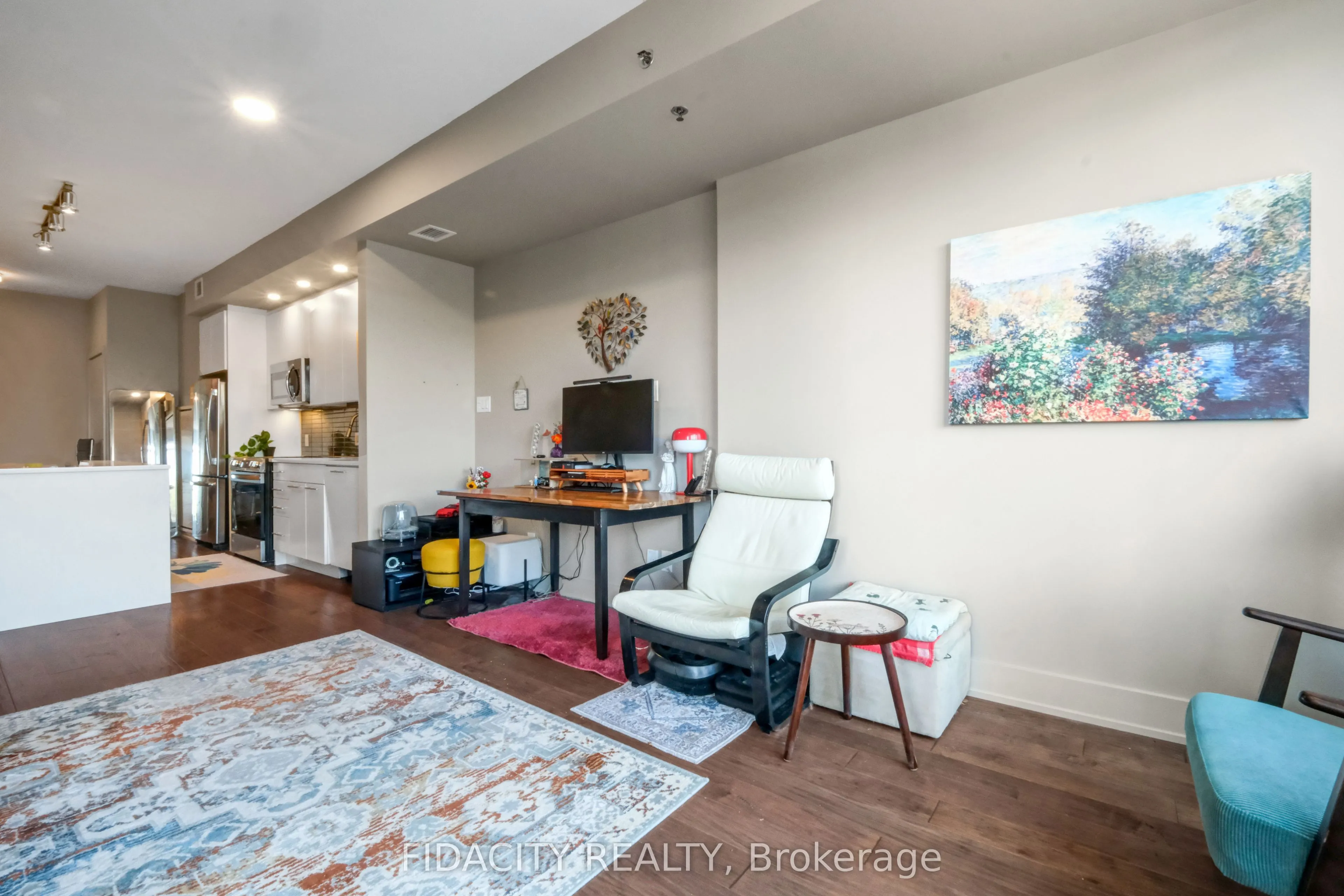 108 Richmond Road #609
