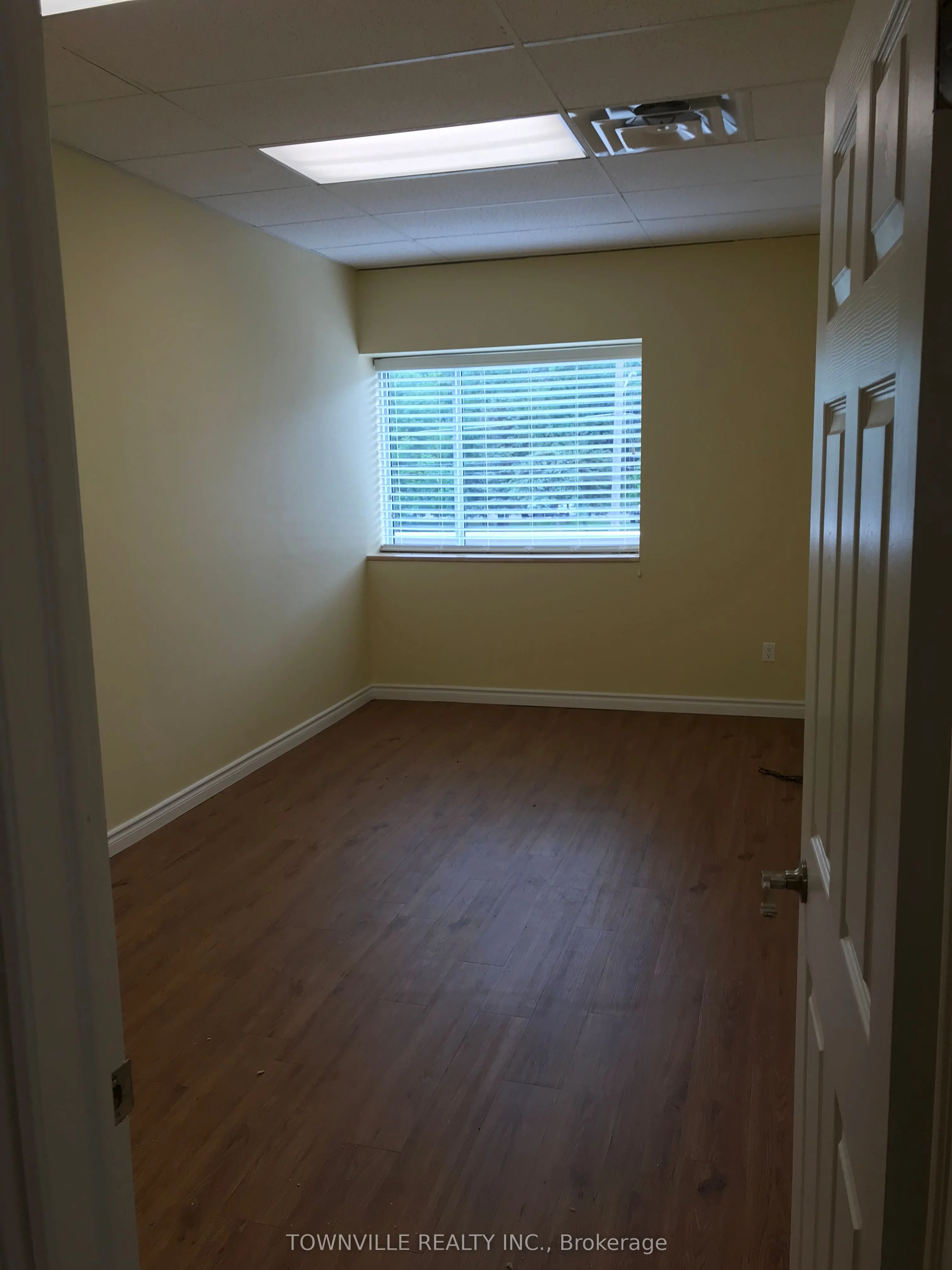 496 Albert Street #7