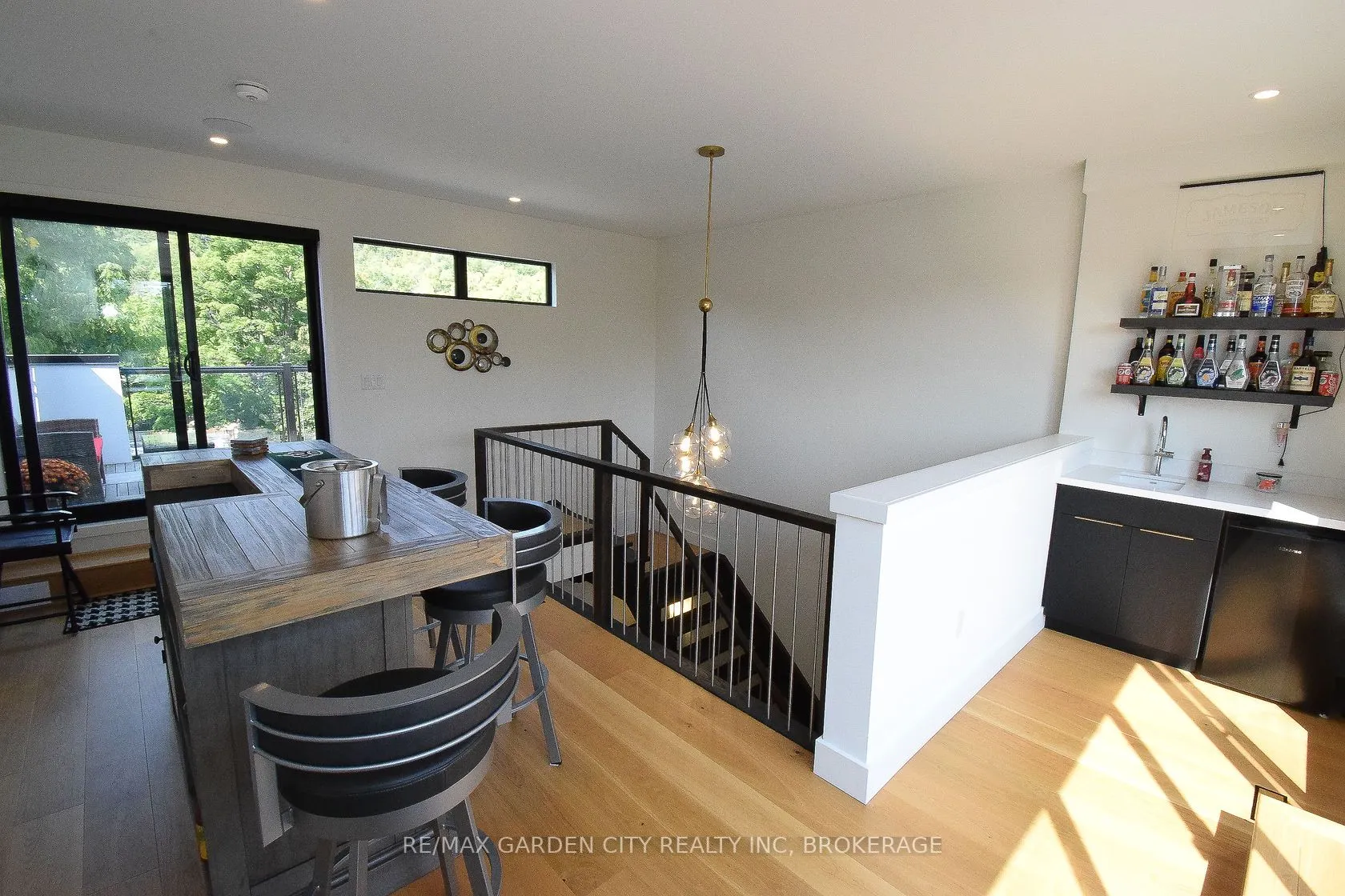 2 BROCK Street S #5