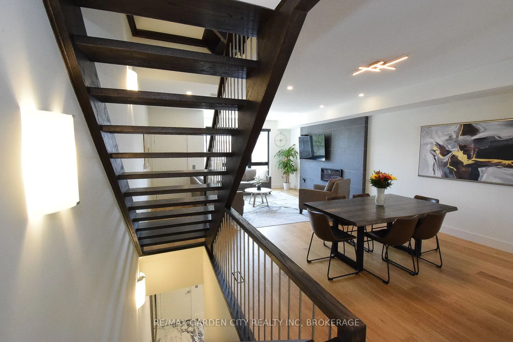 2 BROCK Street S #5
