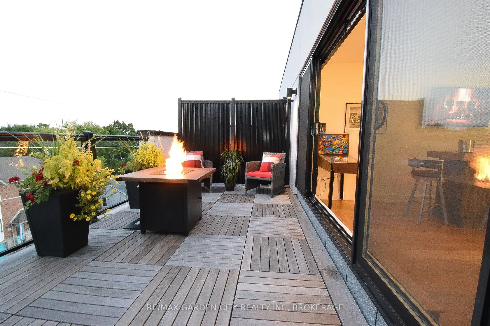 2 BROCK Street S #5