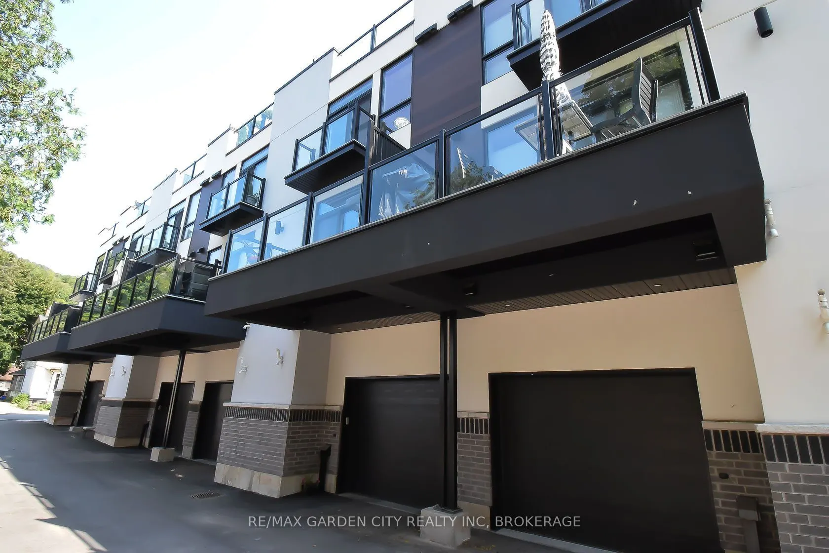 2 BROCK Street S #5