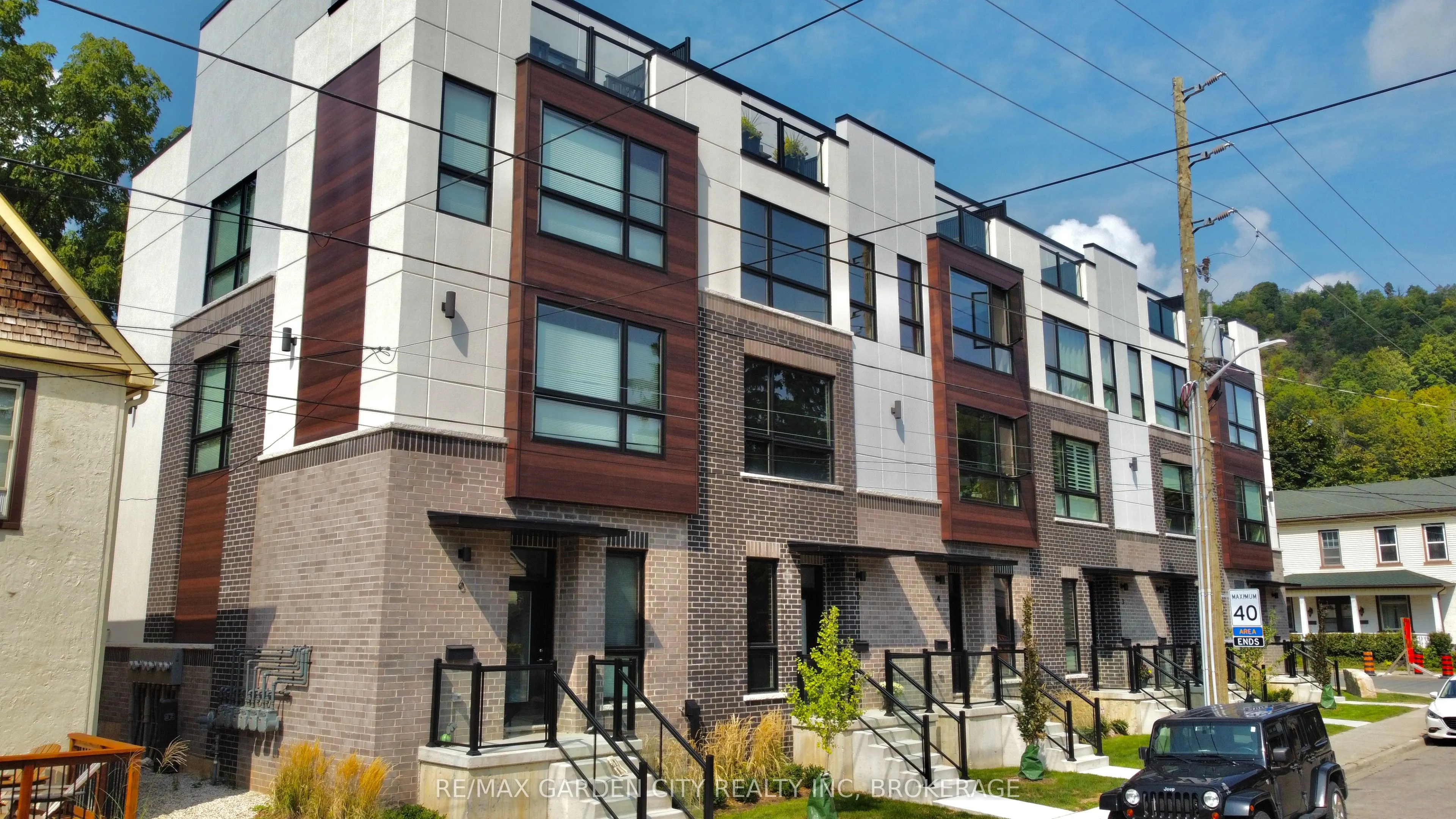 2 BROCK Street S #5