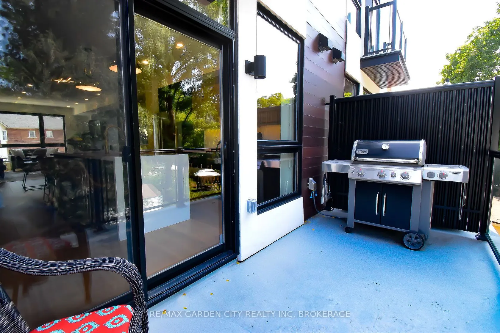 2 BROCK Street S #5