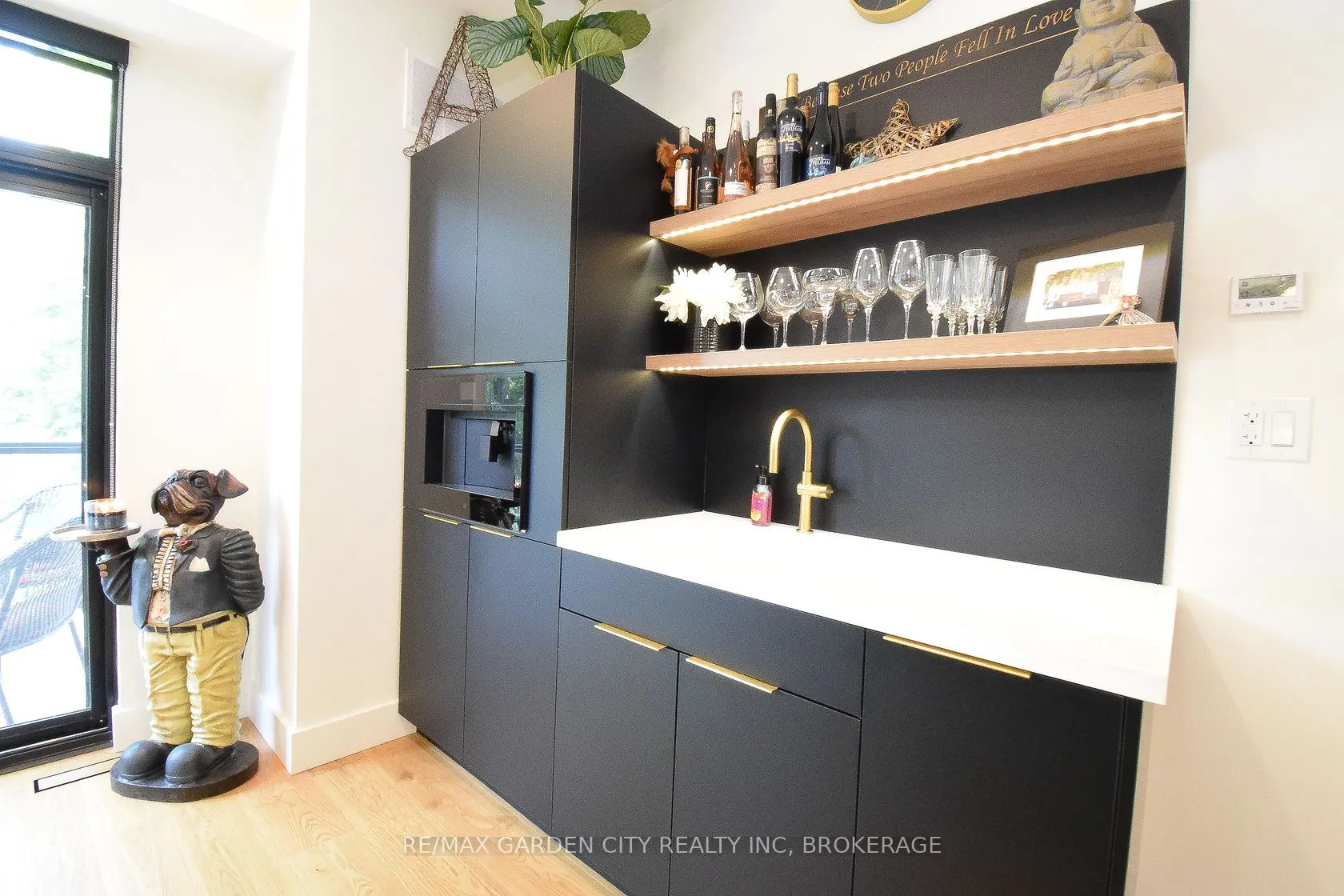 2 BROCK Street S #5