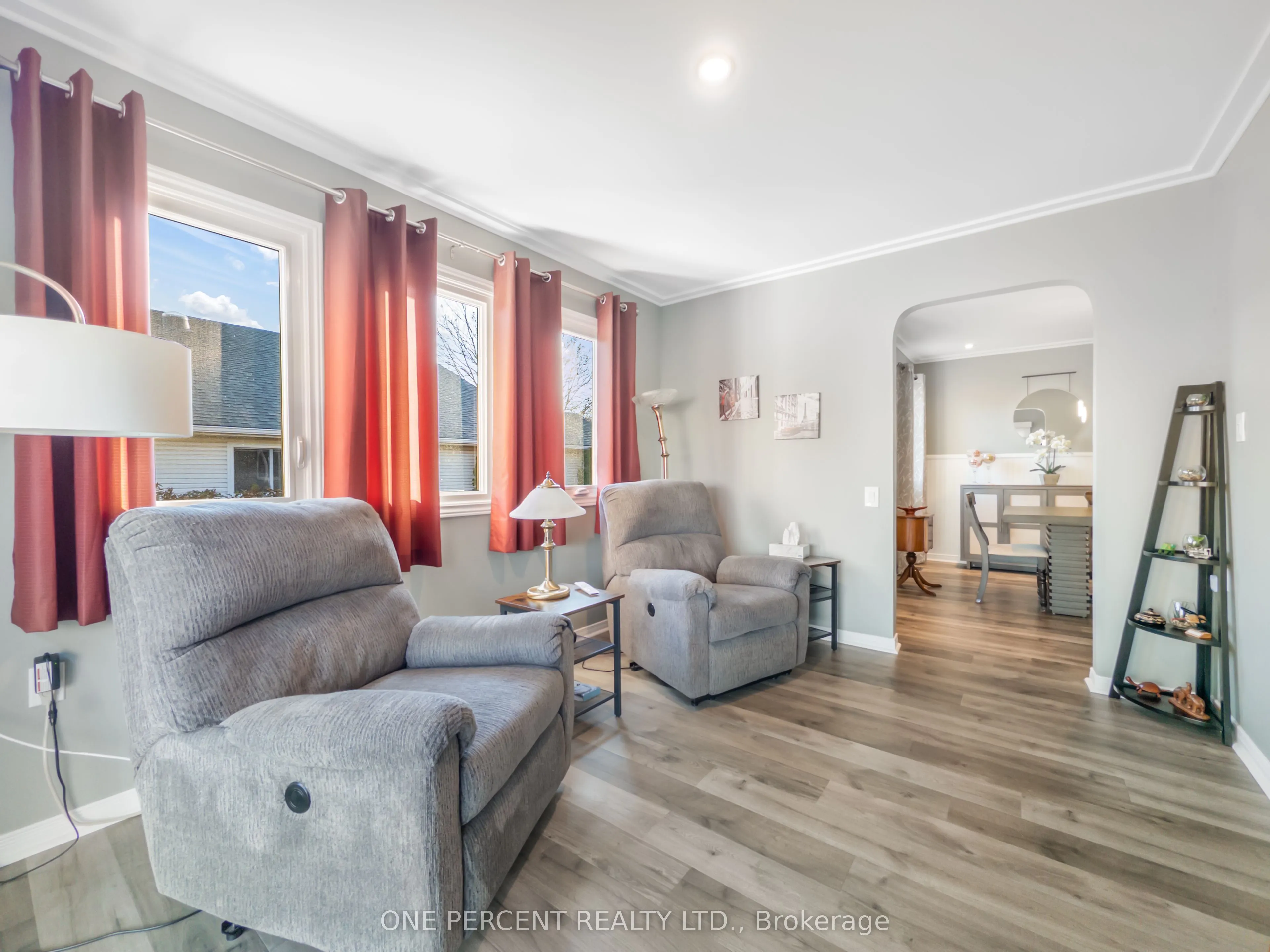 22 HERITAGE Drive