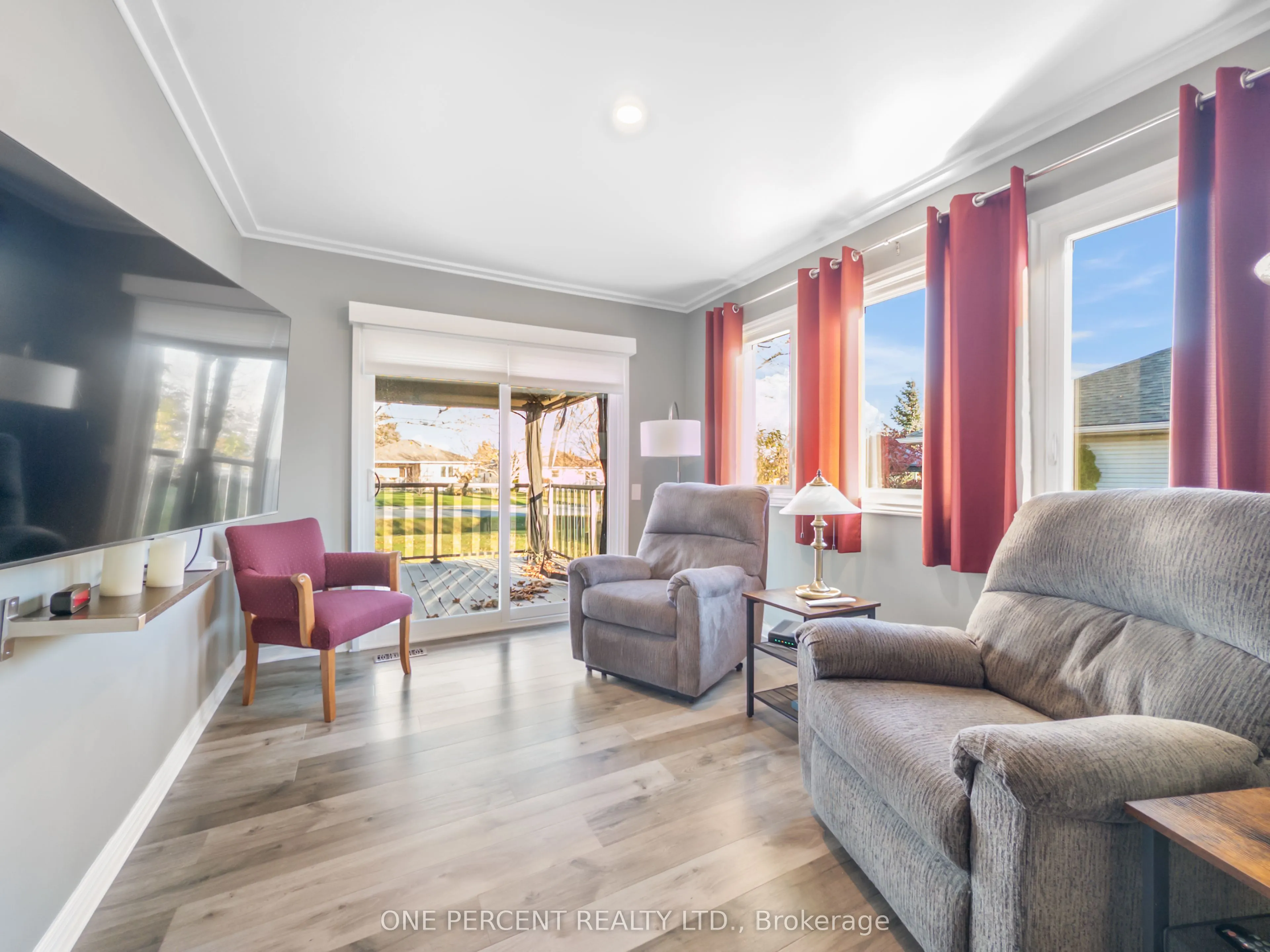 22 HERITAGE Drive