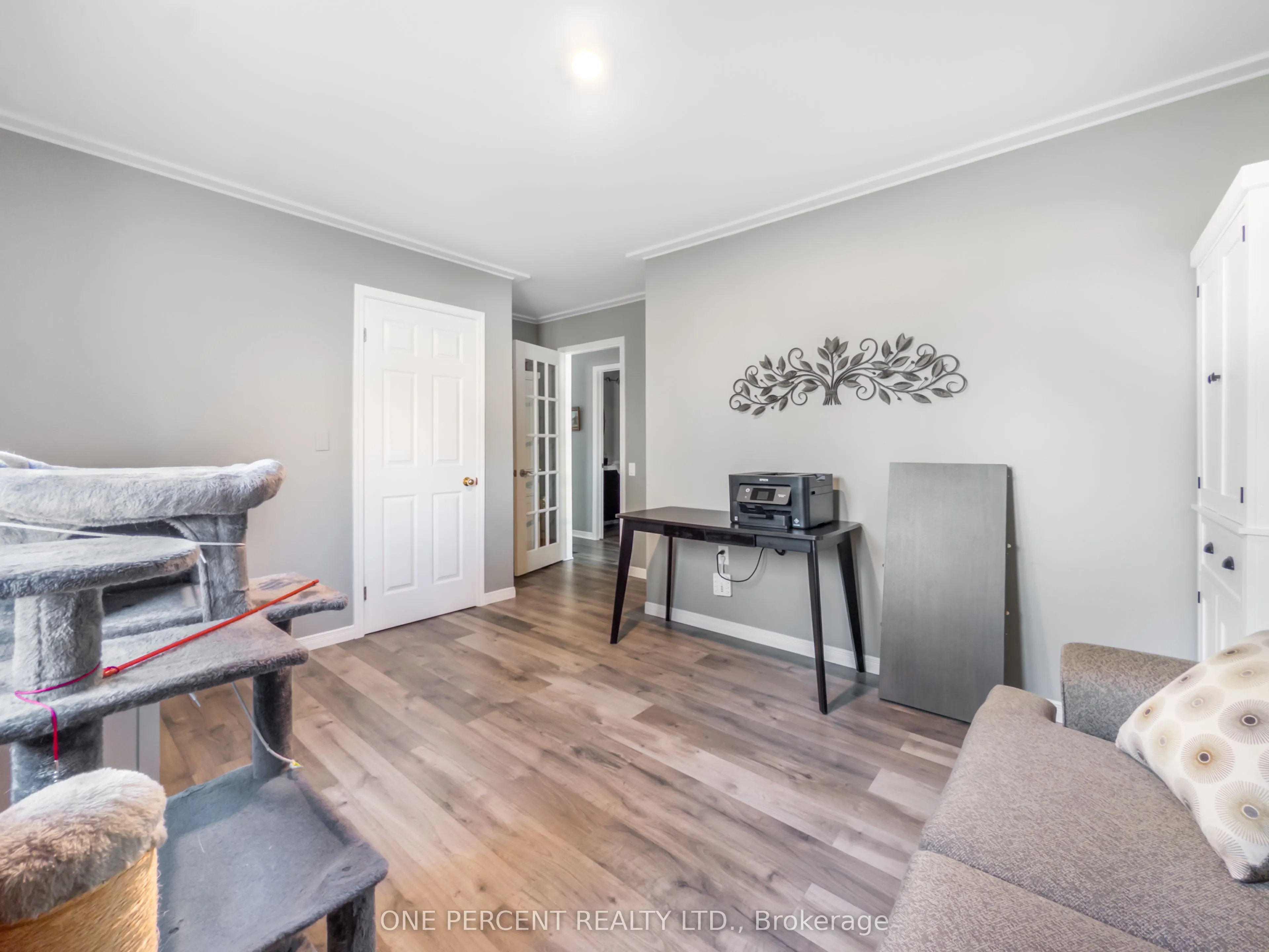 22 HERITAGE Drive