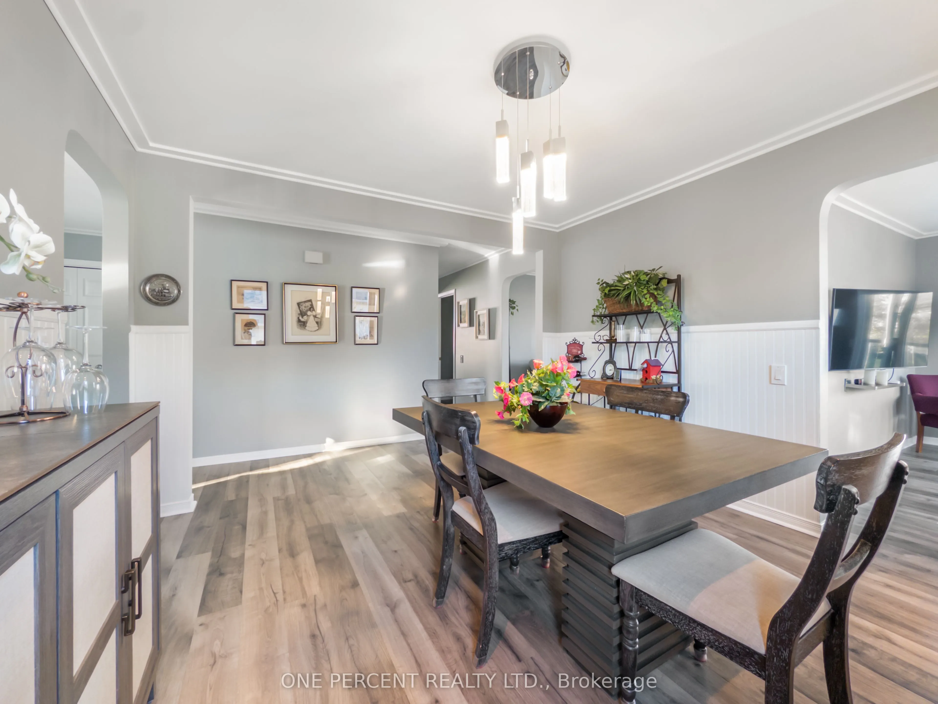 22 HERITAGE Drive