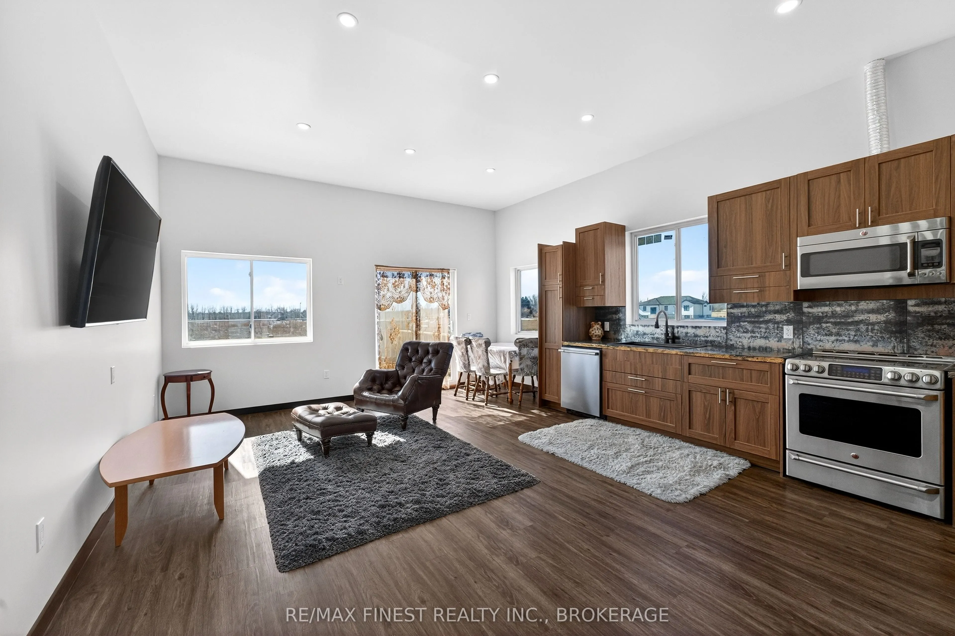 4326 County Rd 6