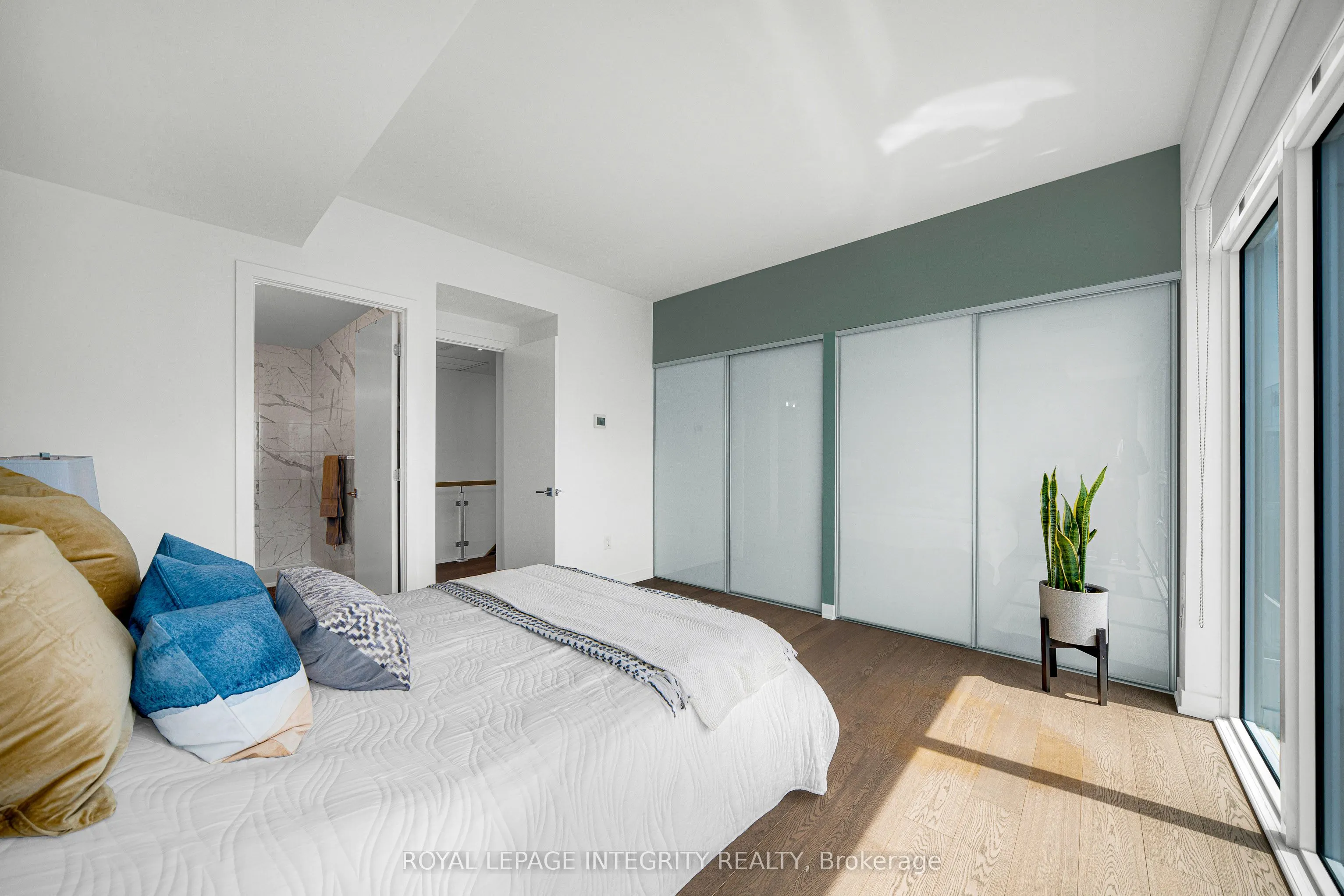 199 SLATER Street #2205
