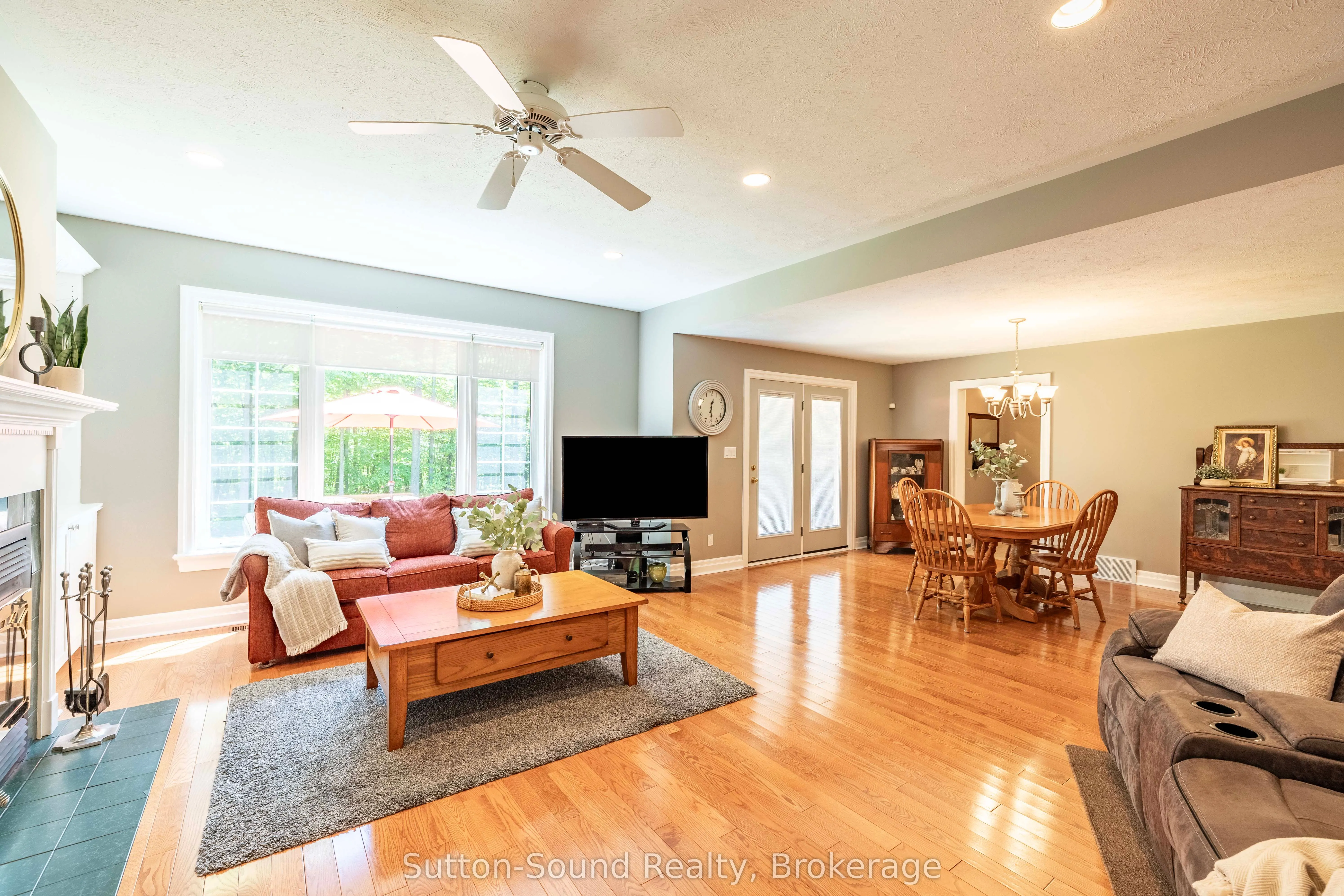 318761 Grey 1 Road