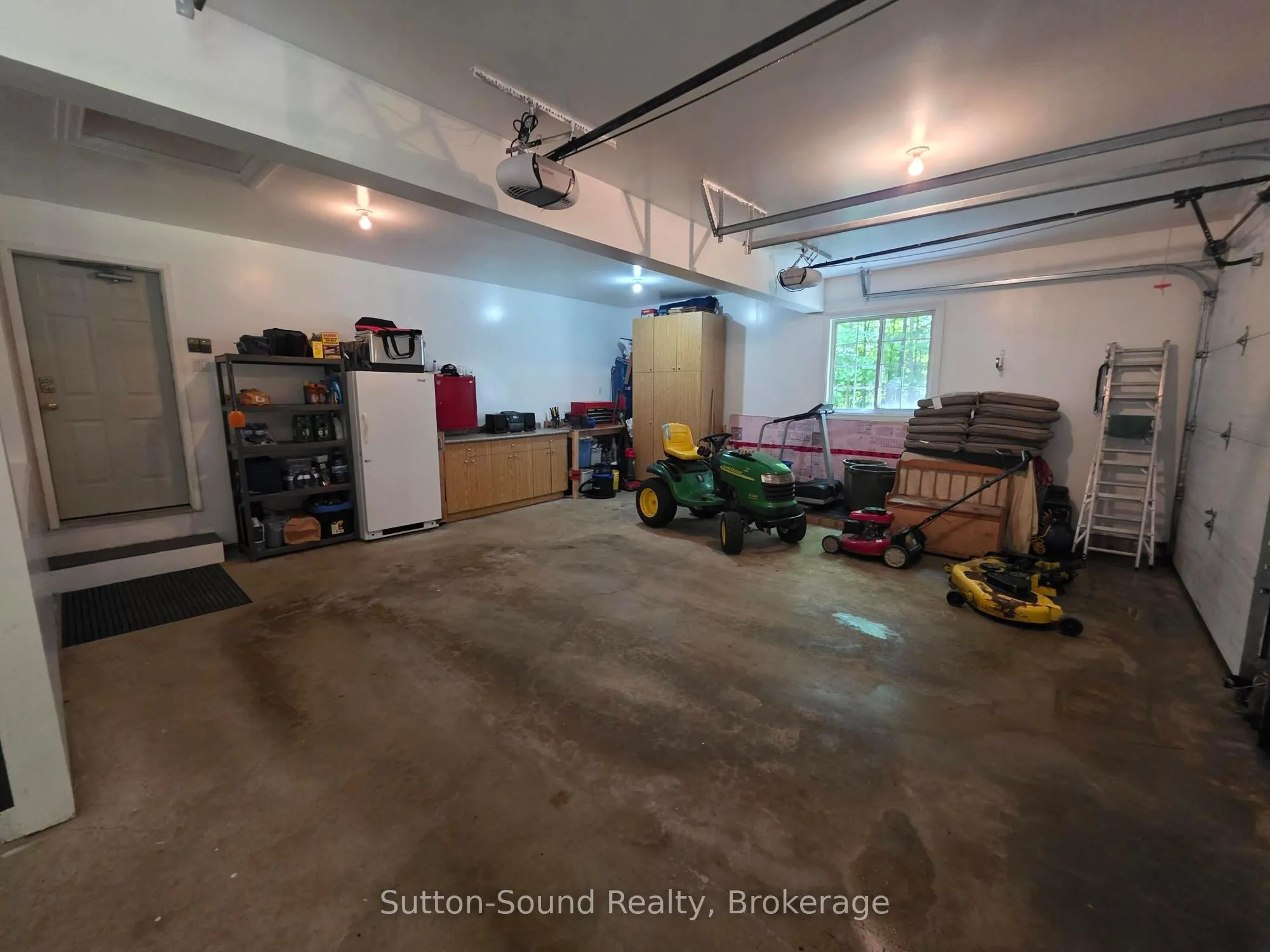 318761 Grey 1 Road