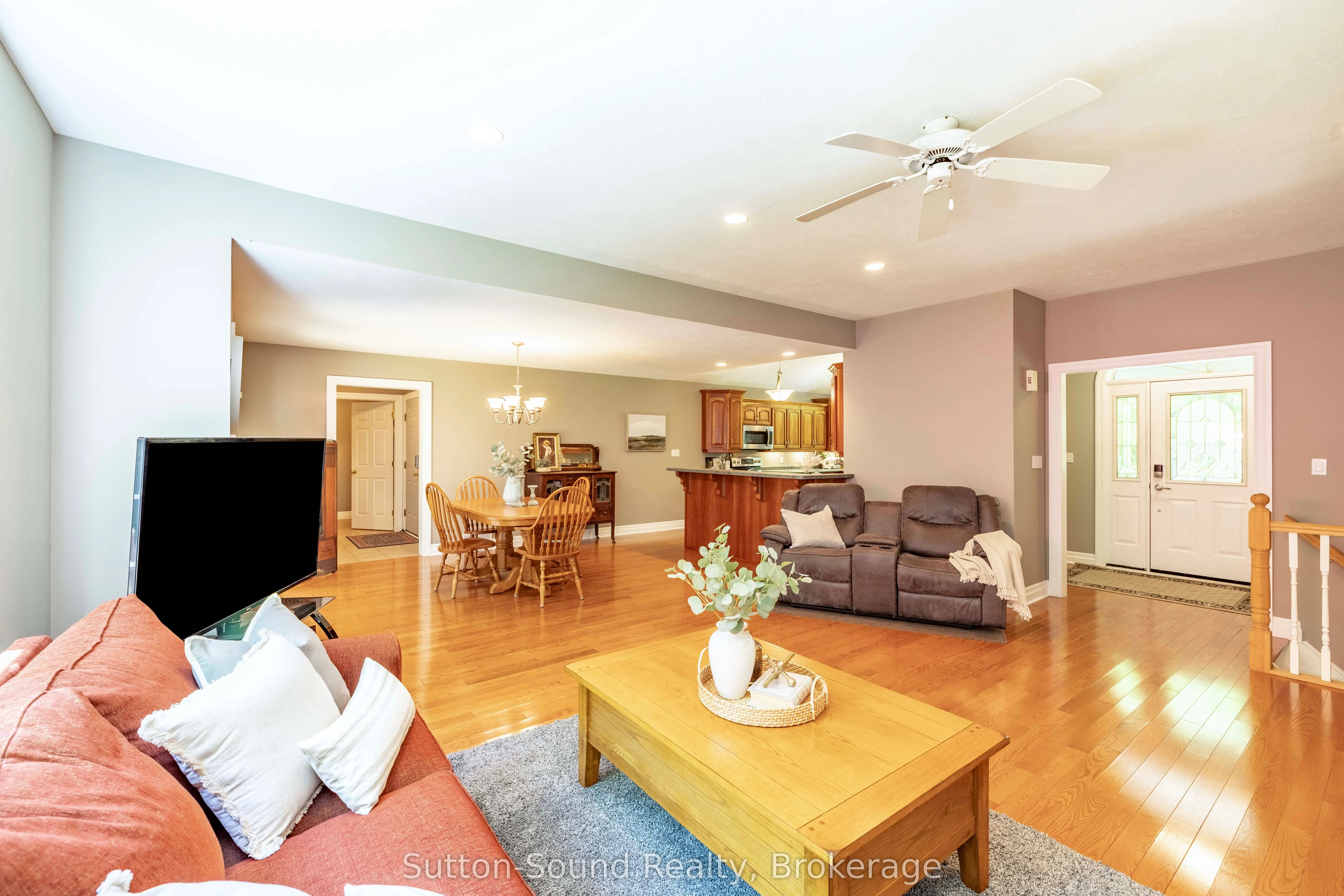 318761 Grey 1 Road