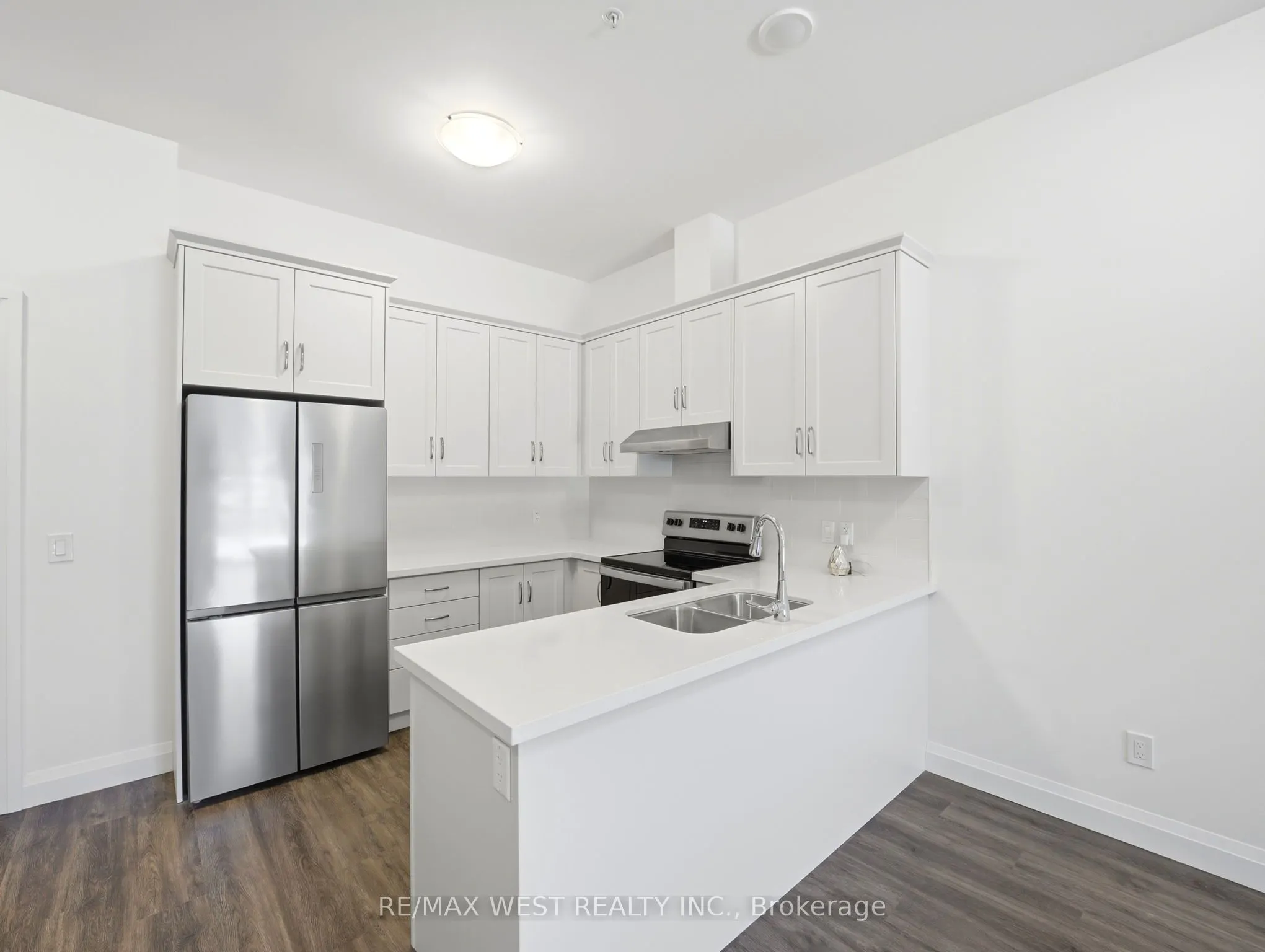 30 Hamilton Street S #101