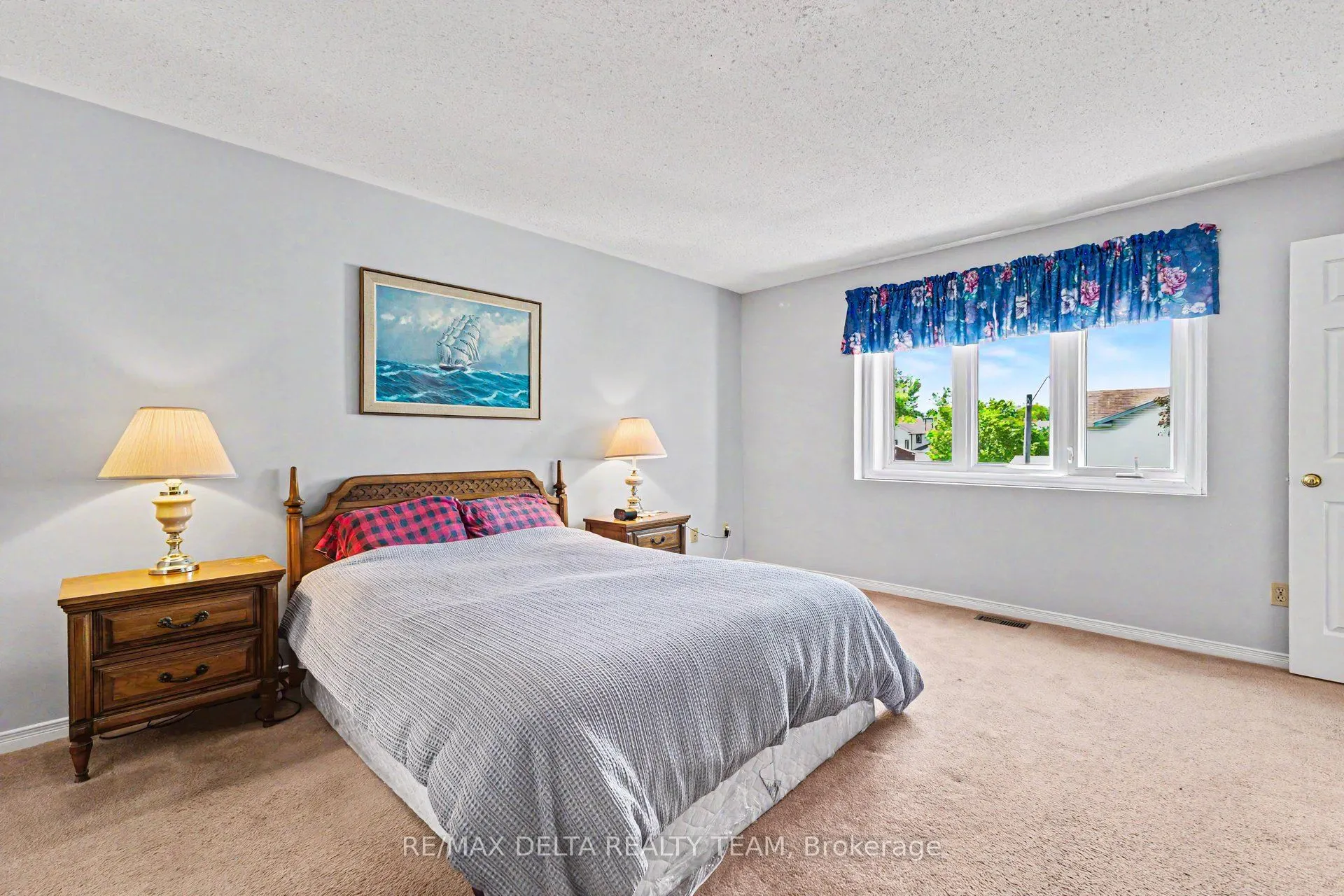 27 Bramblegrove Crescent