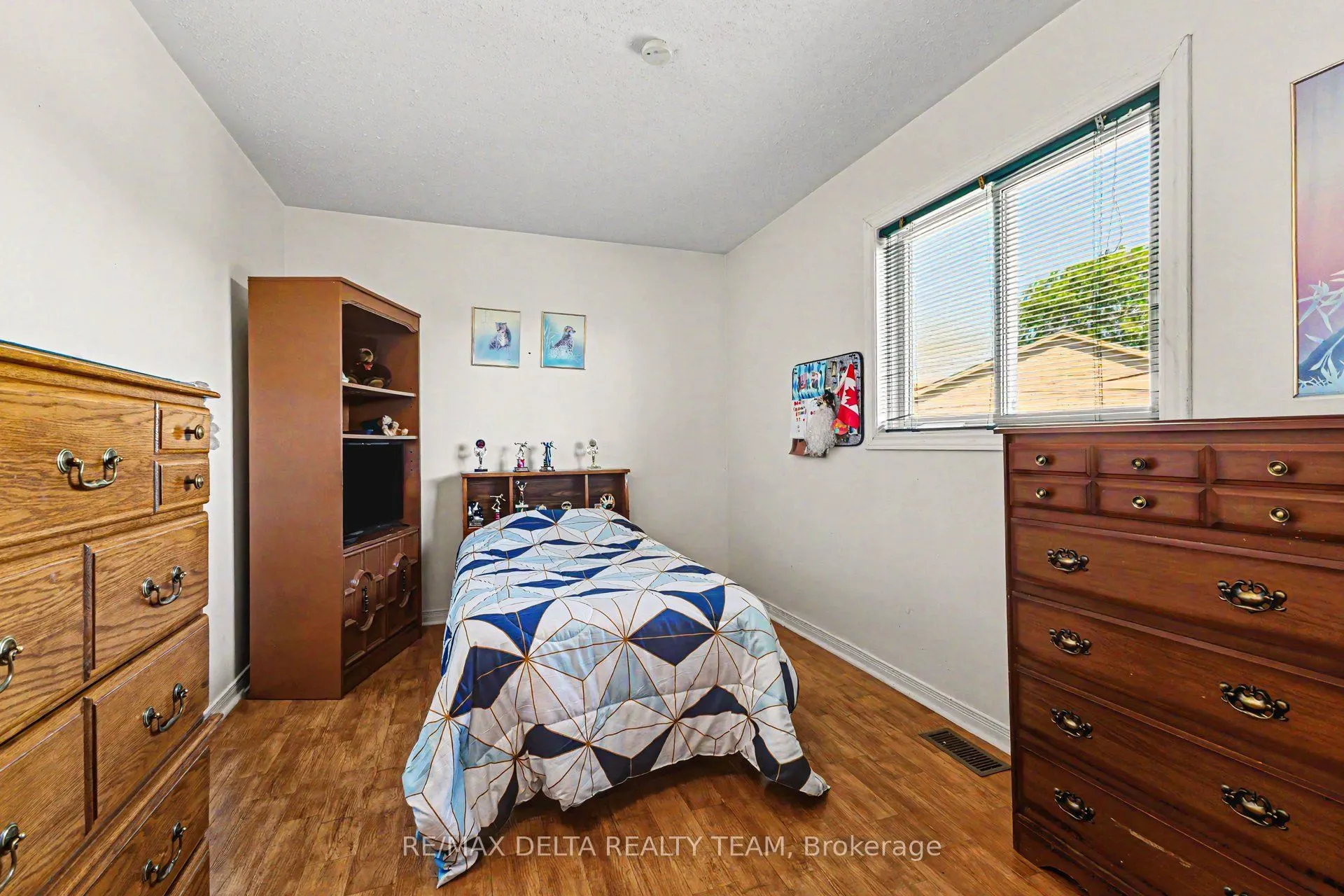 27 Bramblegrove Crescent