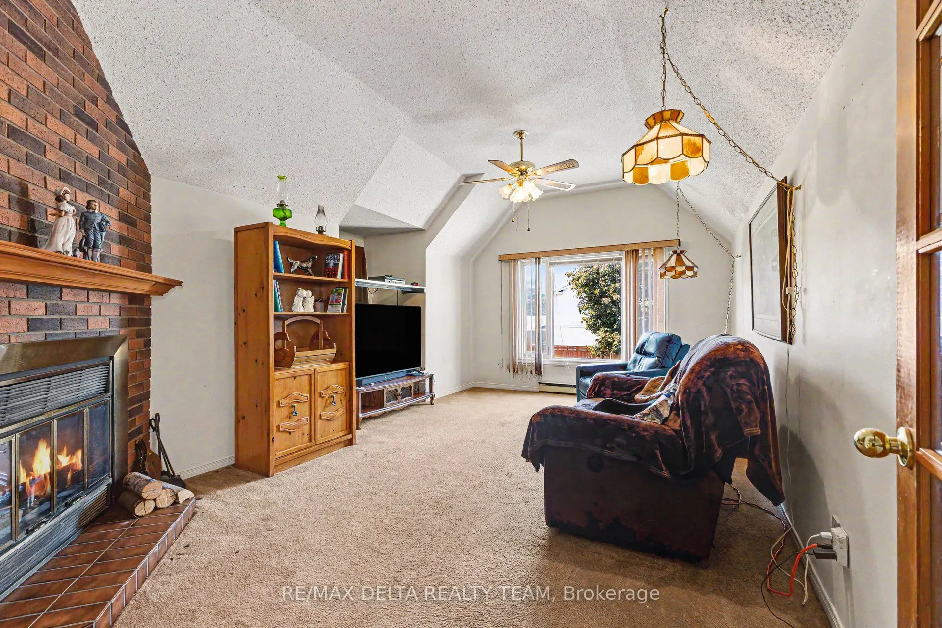 27 Bramblegrove Crescent