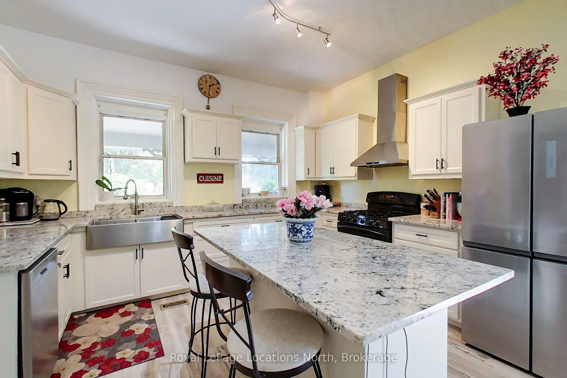 44 Parkview Avenue