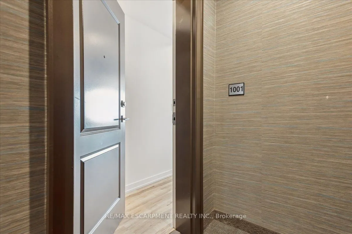450 Dundas Street E #1001